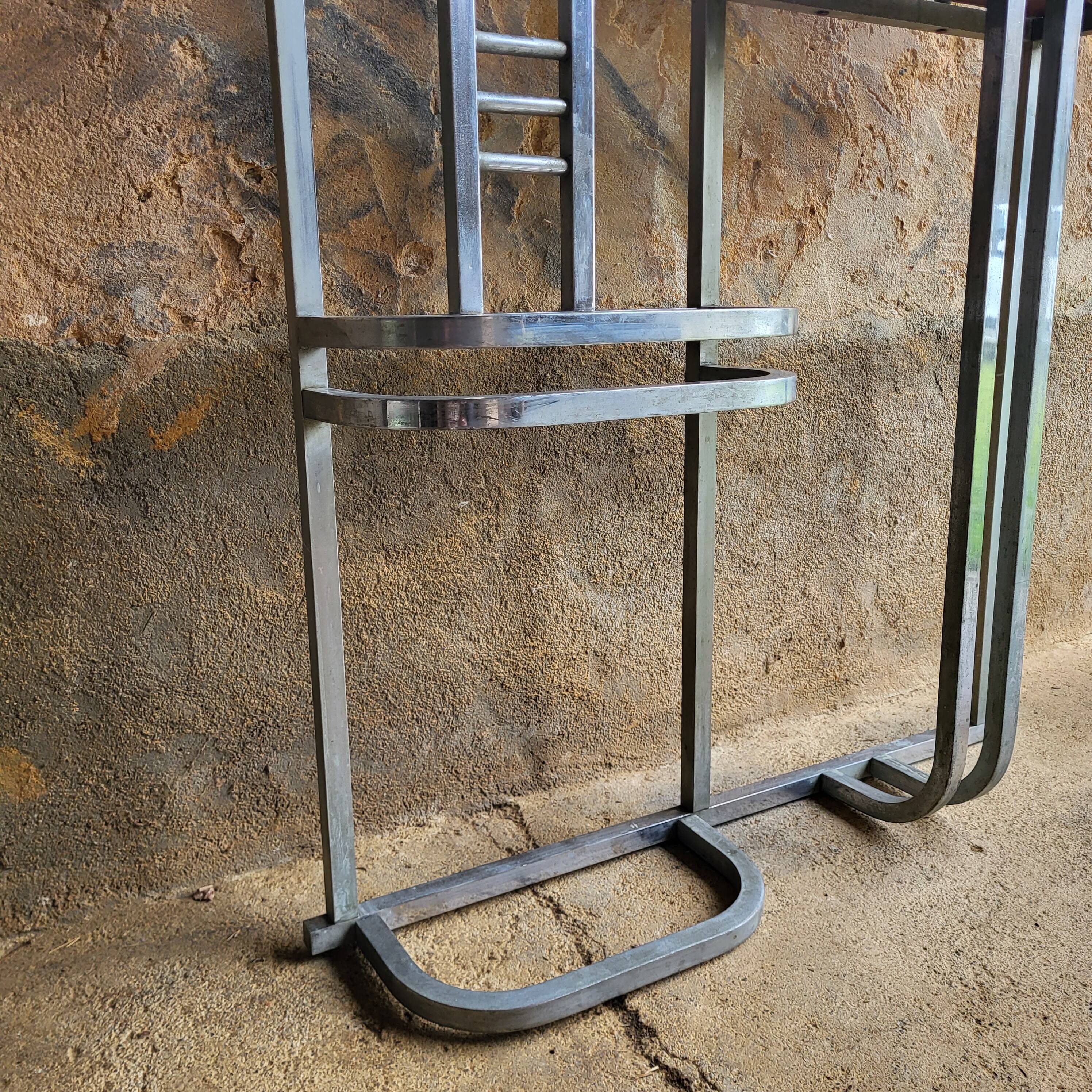 Entrance hall / Coat rack