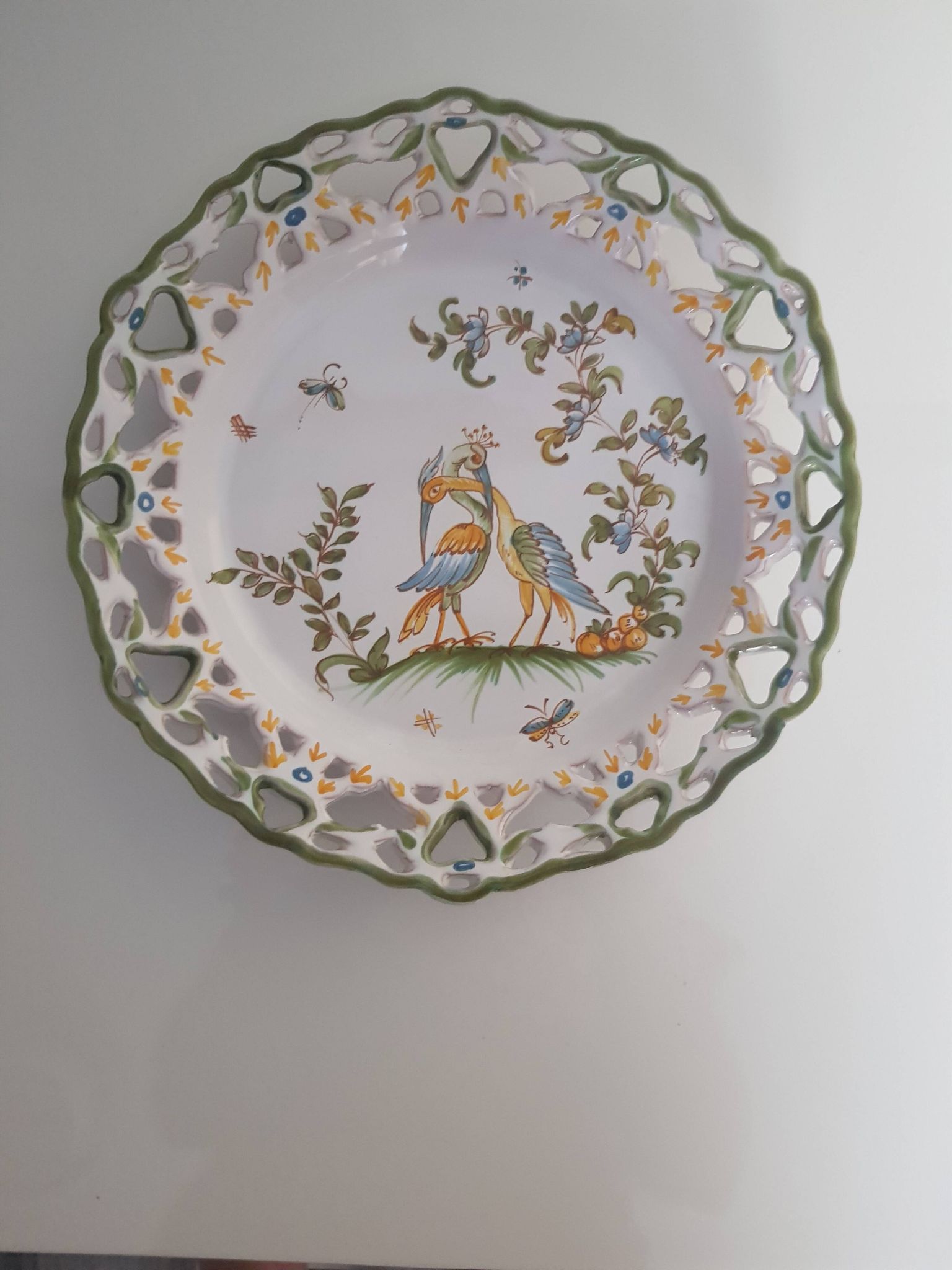 Assiette décorative s6 Lallier  à  Moustiers  pourtour ajouré