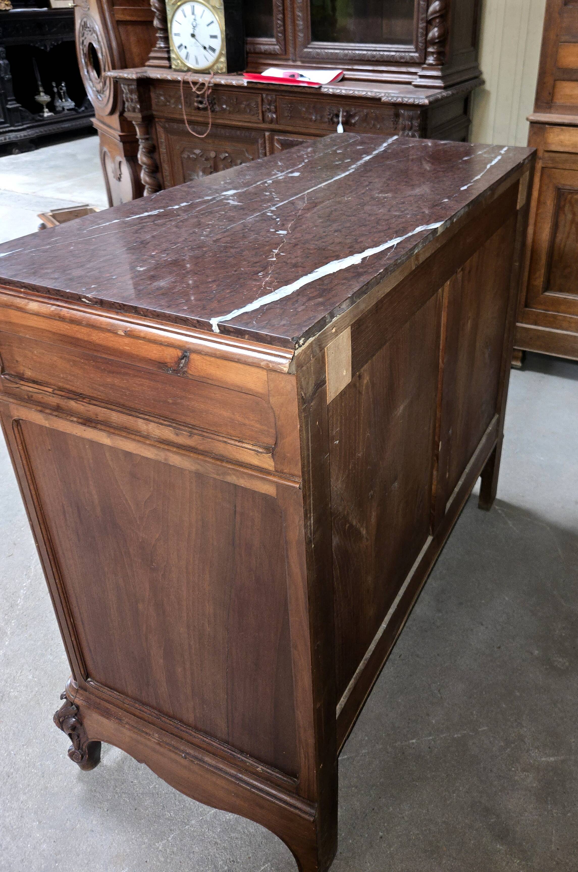 Provençal commode in walnut – Red marble top - late 19th century