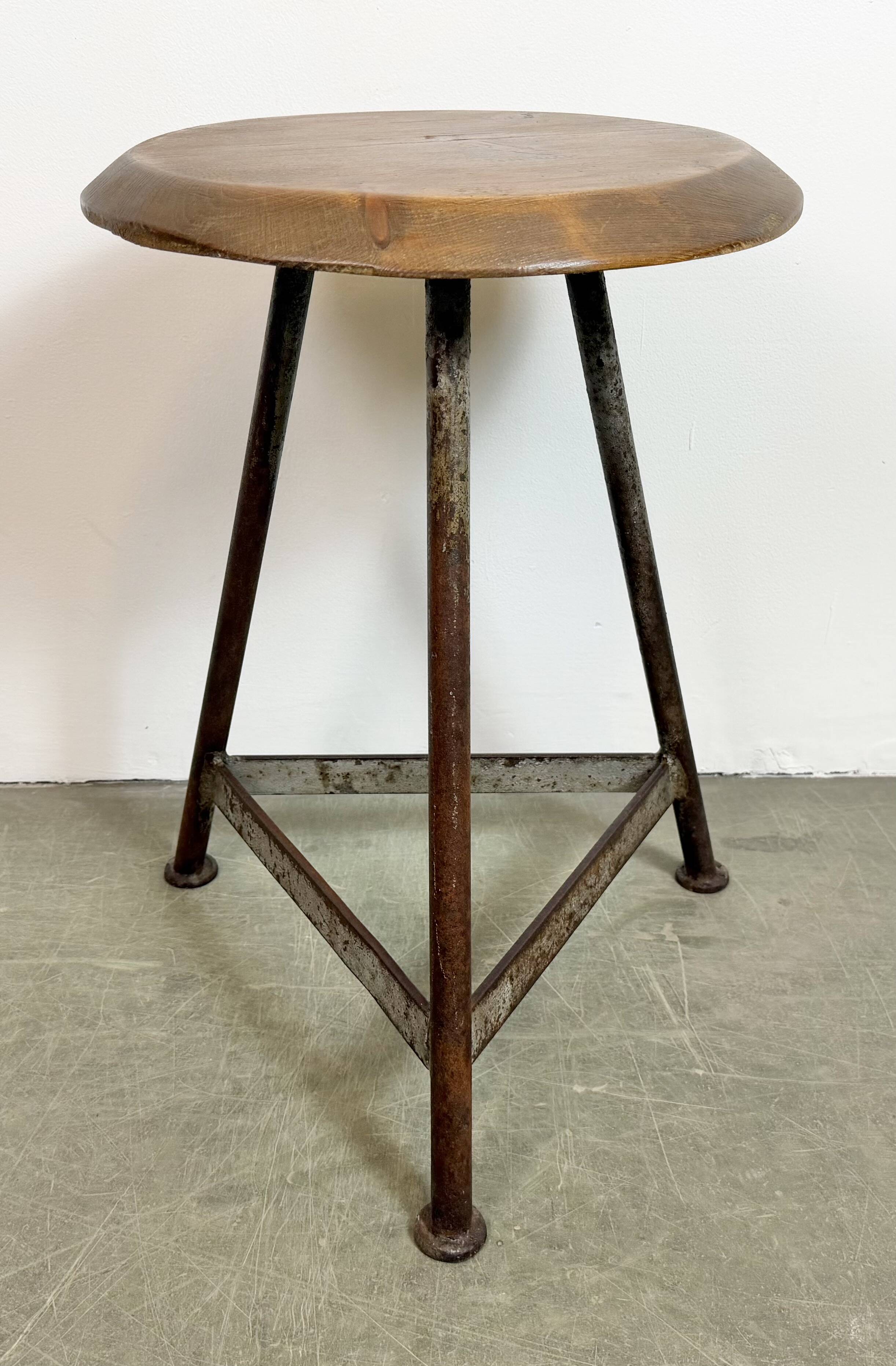 Tabouret d'atelier industriel gris, années 1960