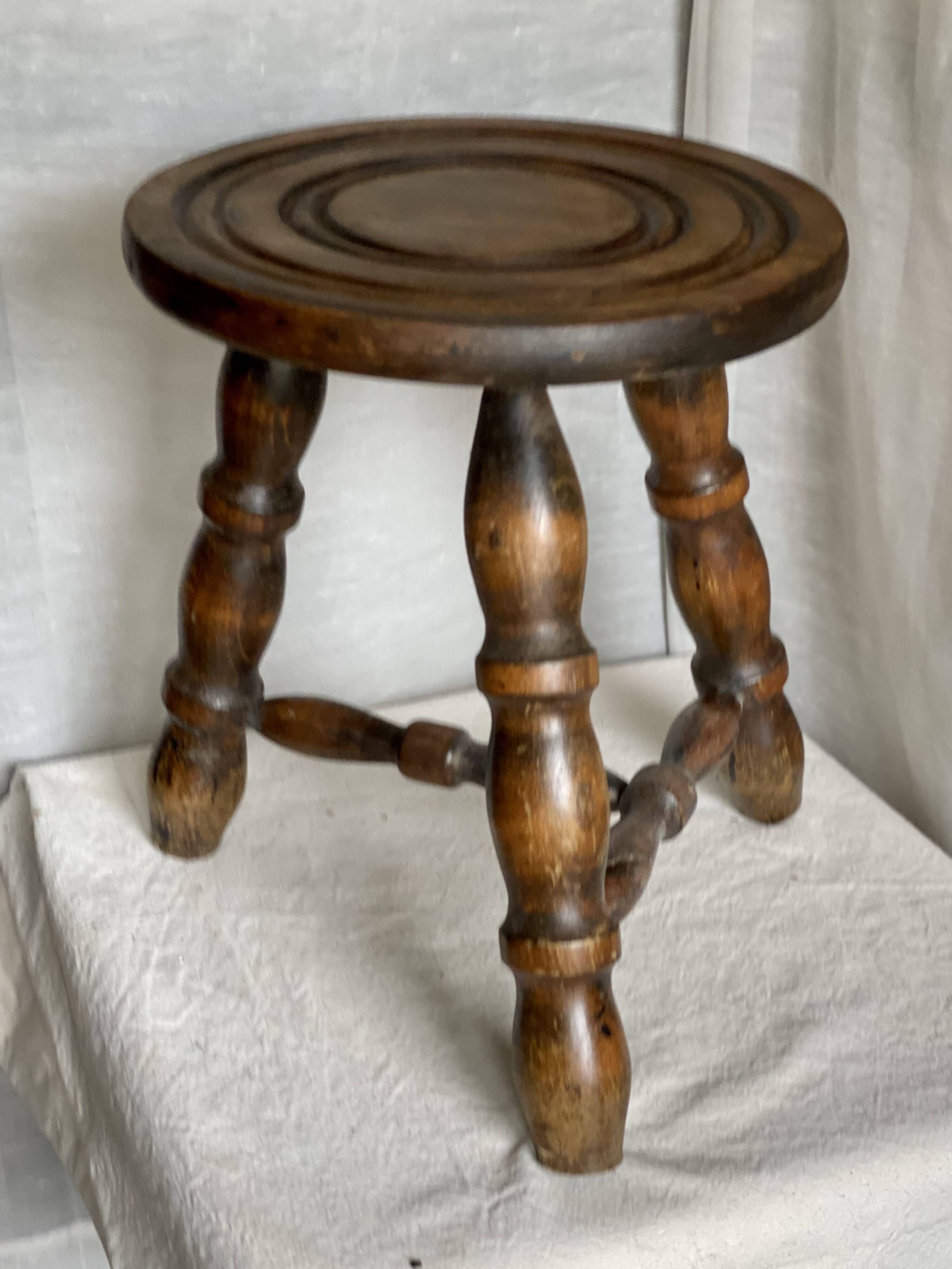 Vintage 1950-60s turned wood tripod stool with crossbar