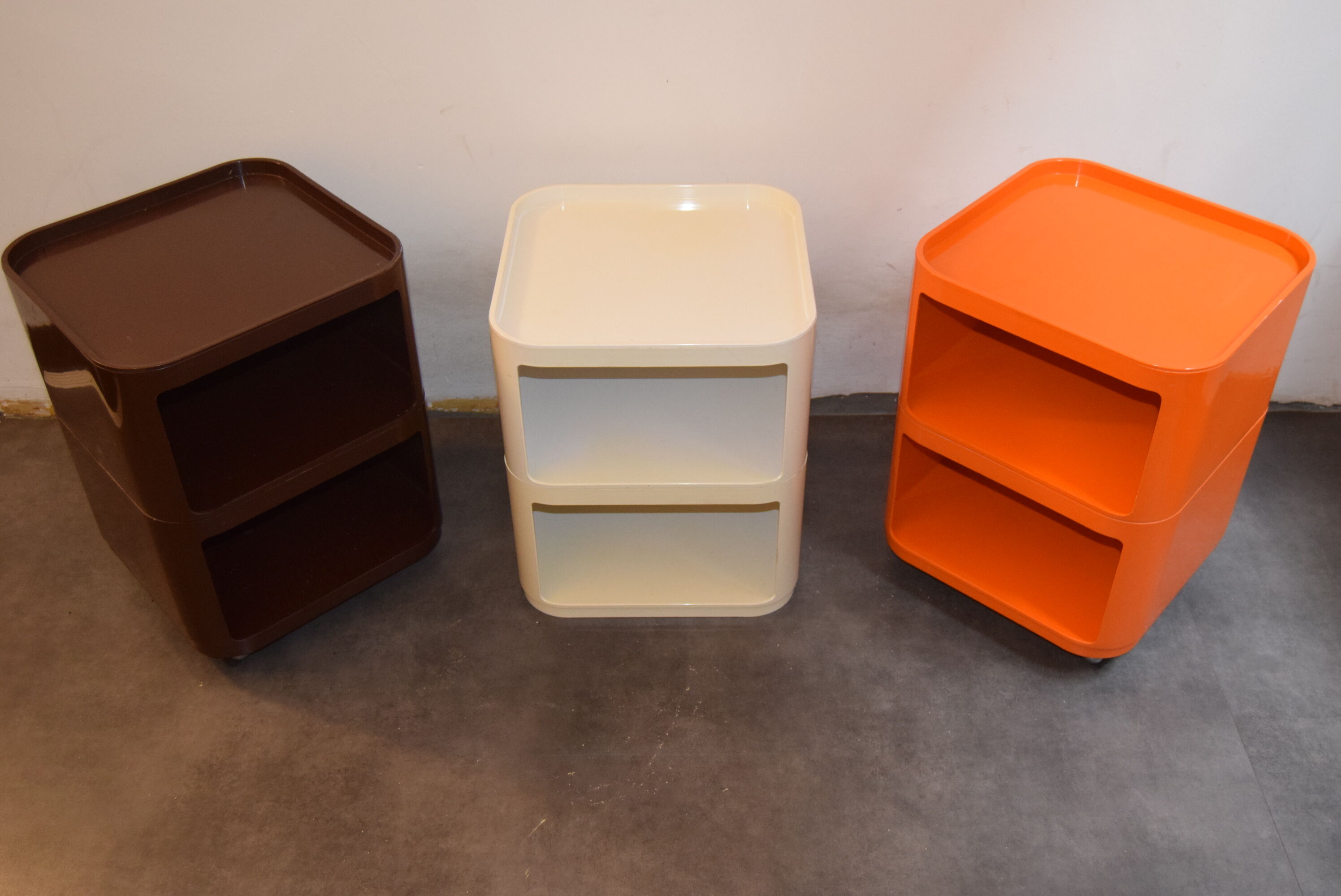 Anna Castelli's Componibili service for Kartell