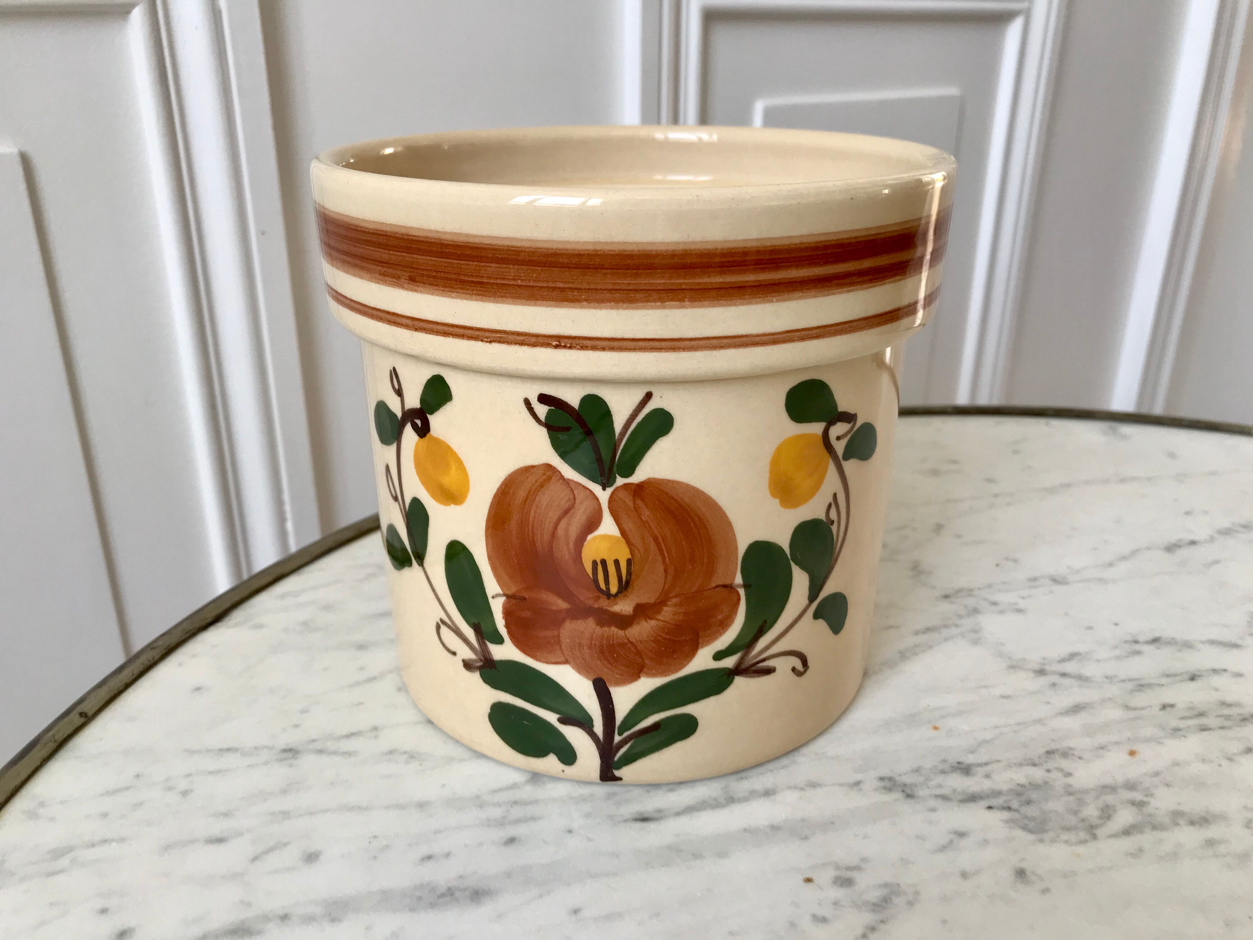 Ceramic pot cover signed 60s