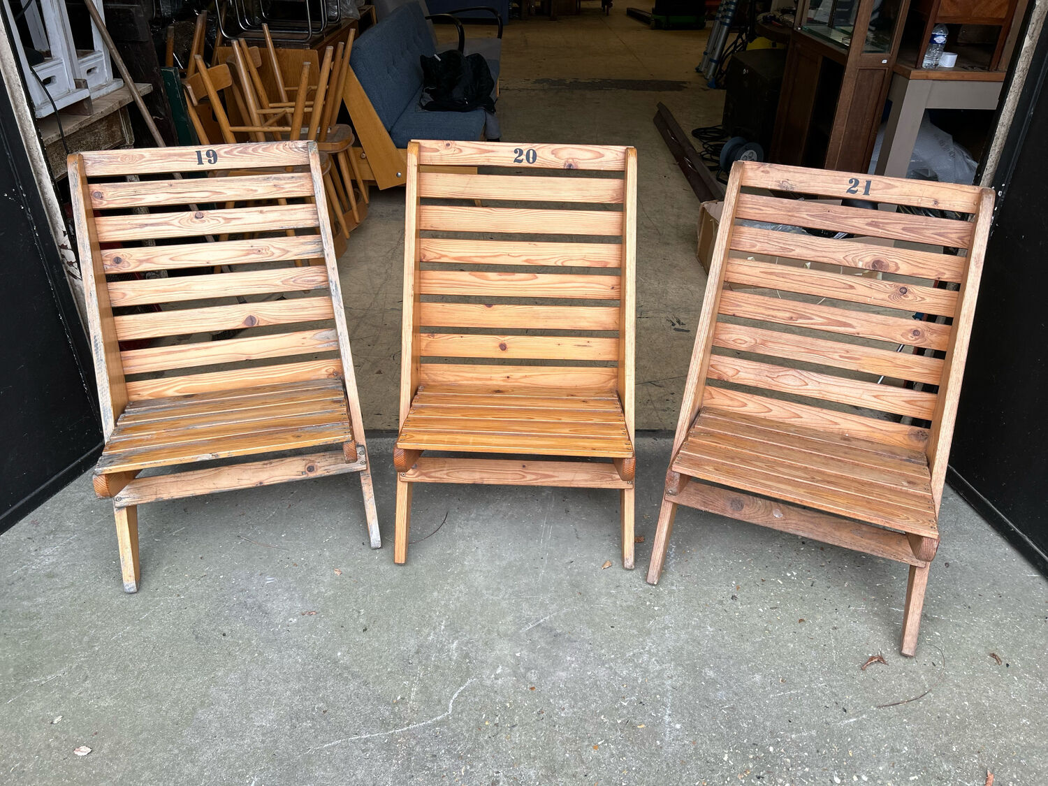 Set of 3 beach chairs