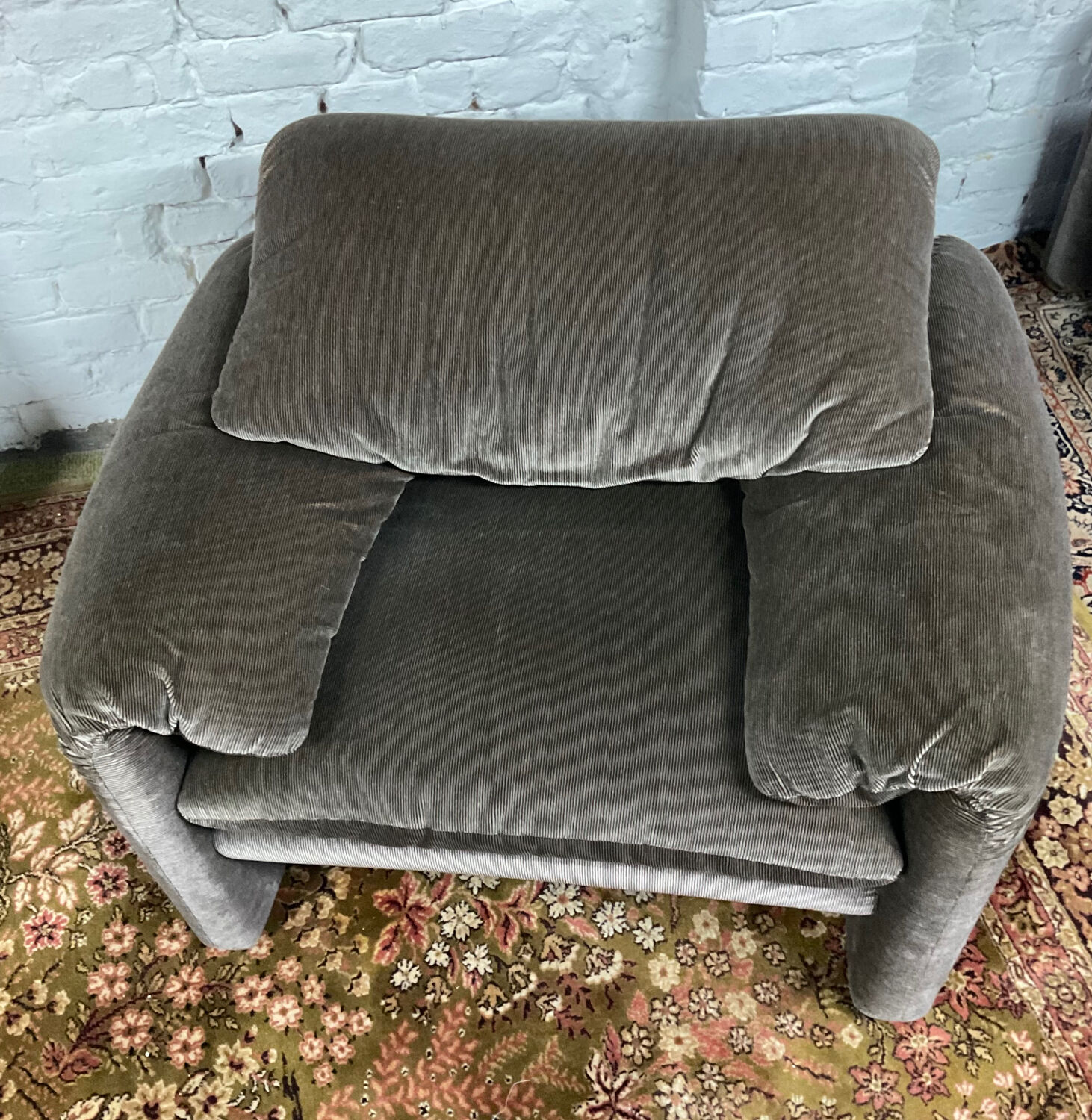 Maralunga armchair and Ottoman by Vico Magistretti 70s