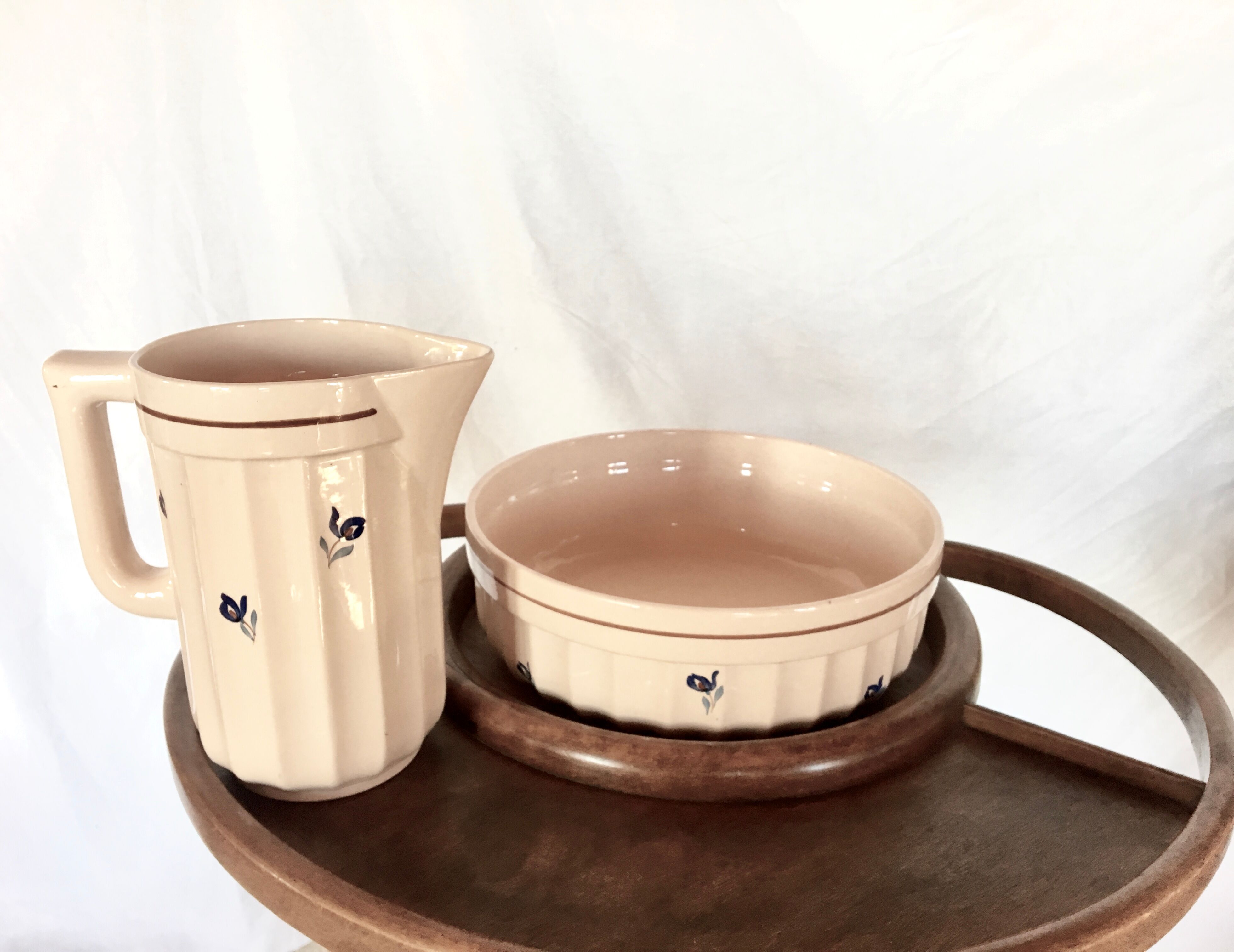 Furniture toilet Baumann 1920/30 and its earthenware