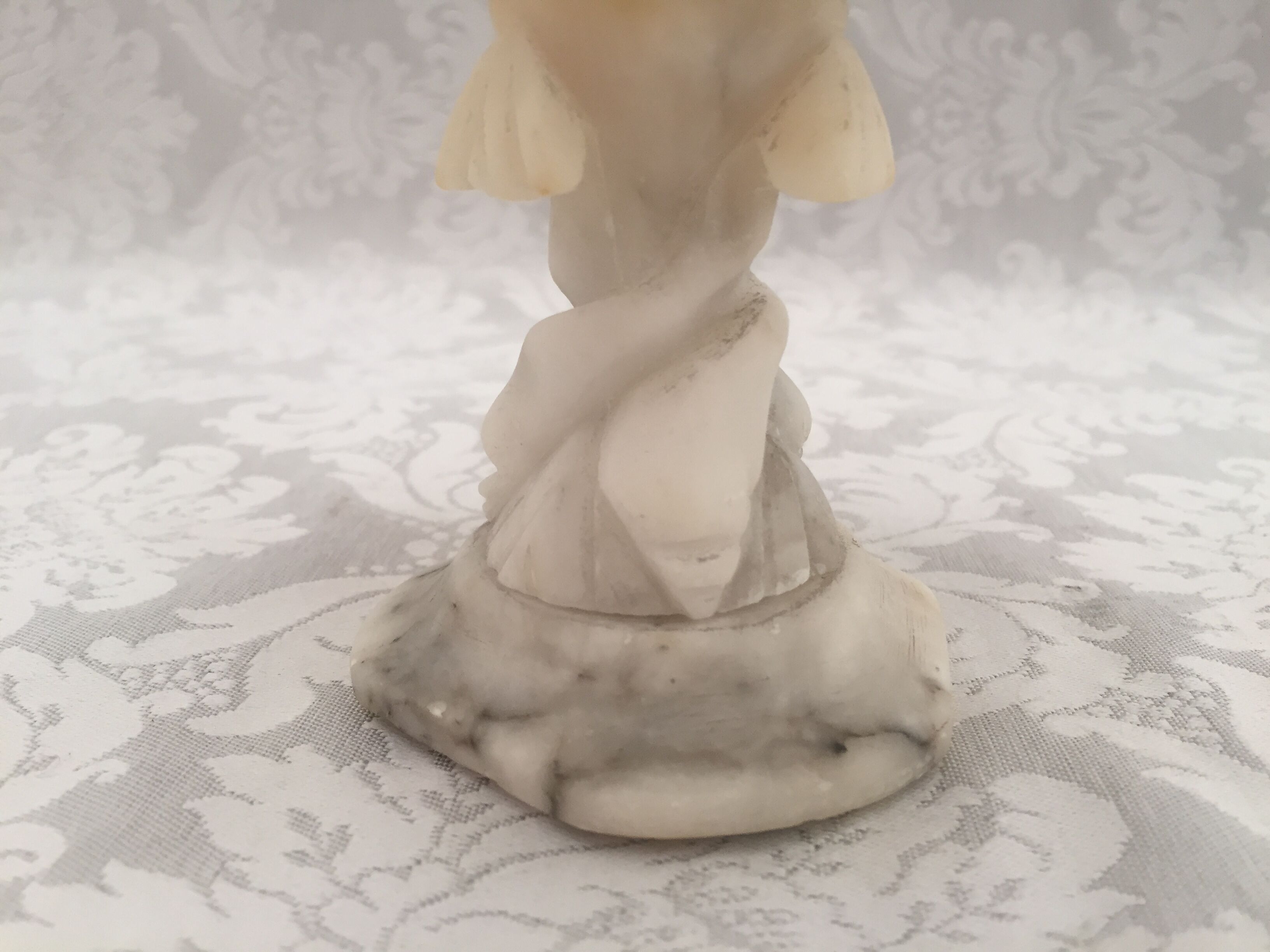 Coupe en albâtre sculptée epoque XlXème siècle