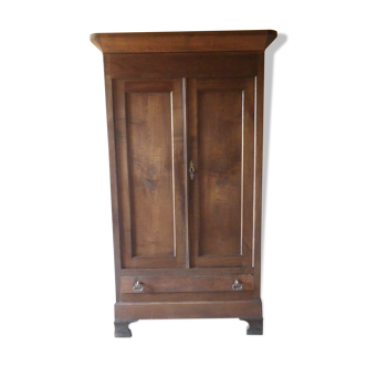 Ancienne armoire en châtaigner