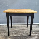 Small two-tone honey and black desk side table