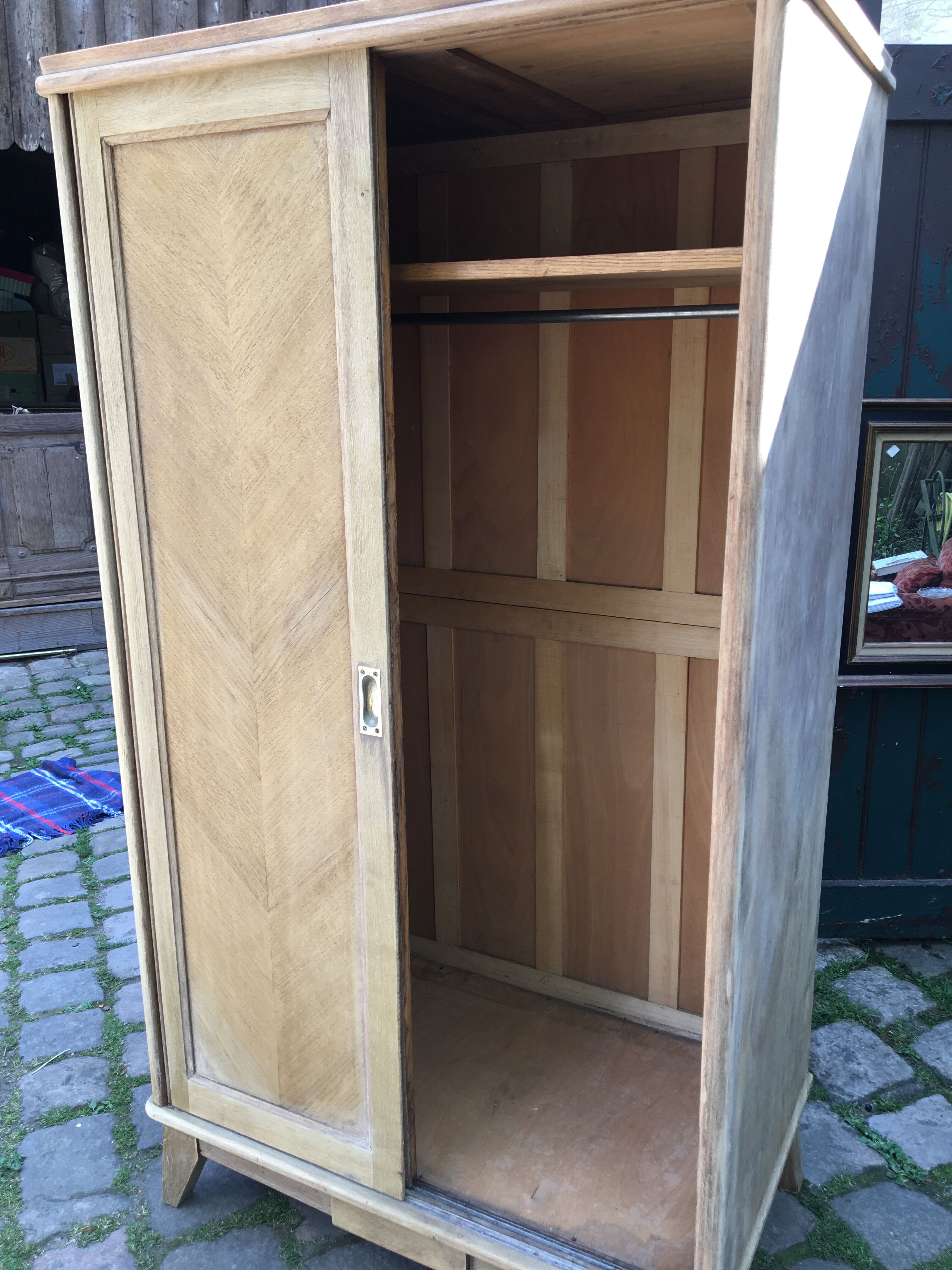 Wardrobe wardrobe in pickled oak Vintage compass feet