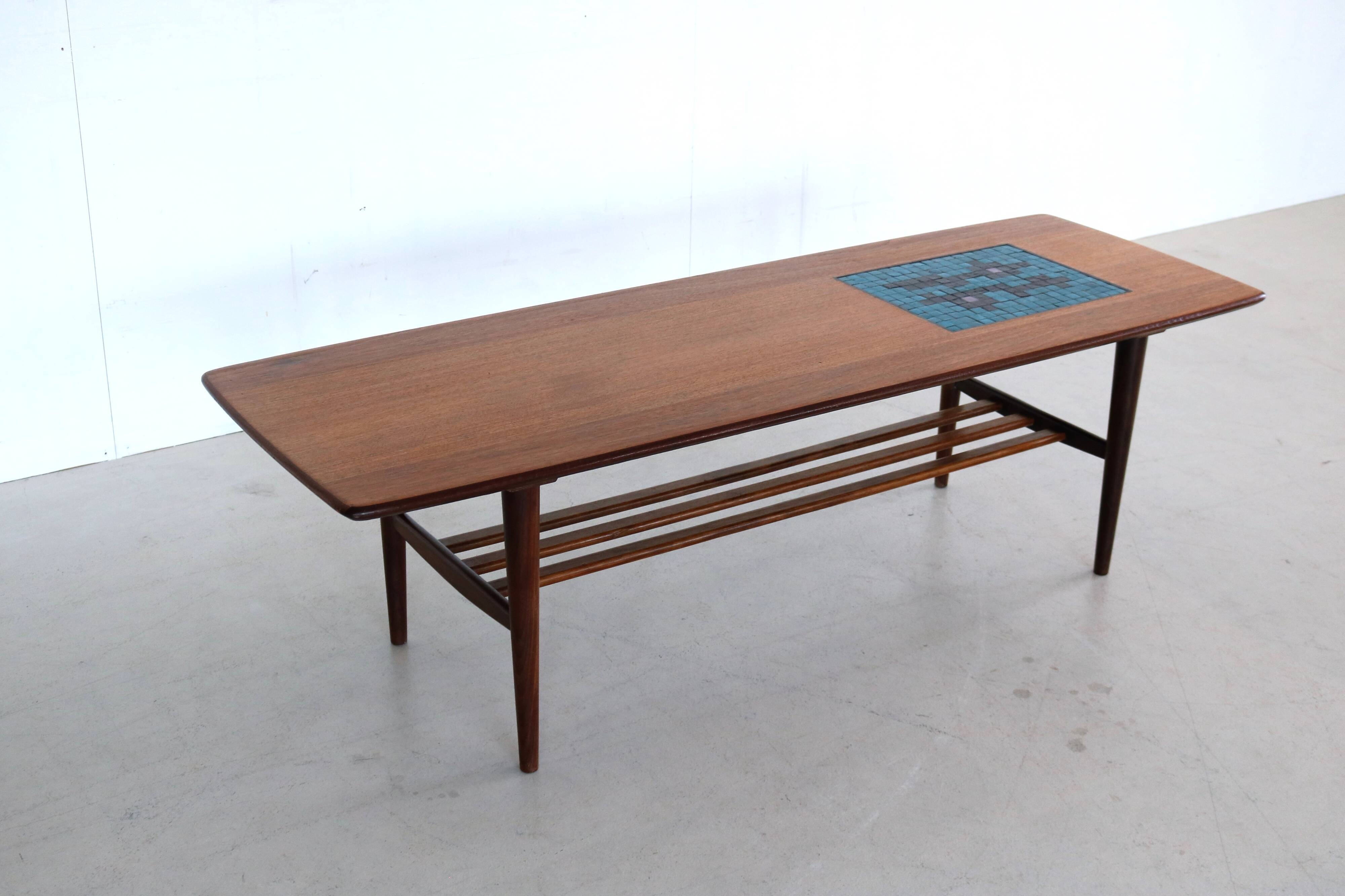Vintage teak coffee table by wébé, van teeffelen