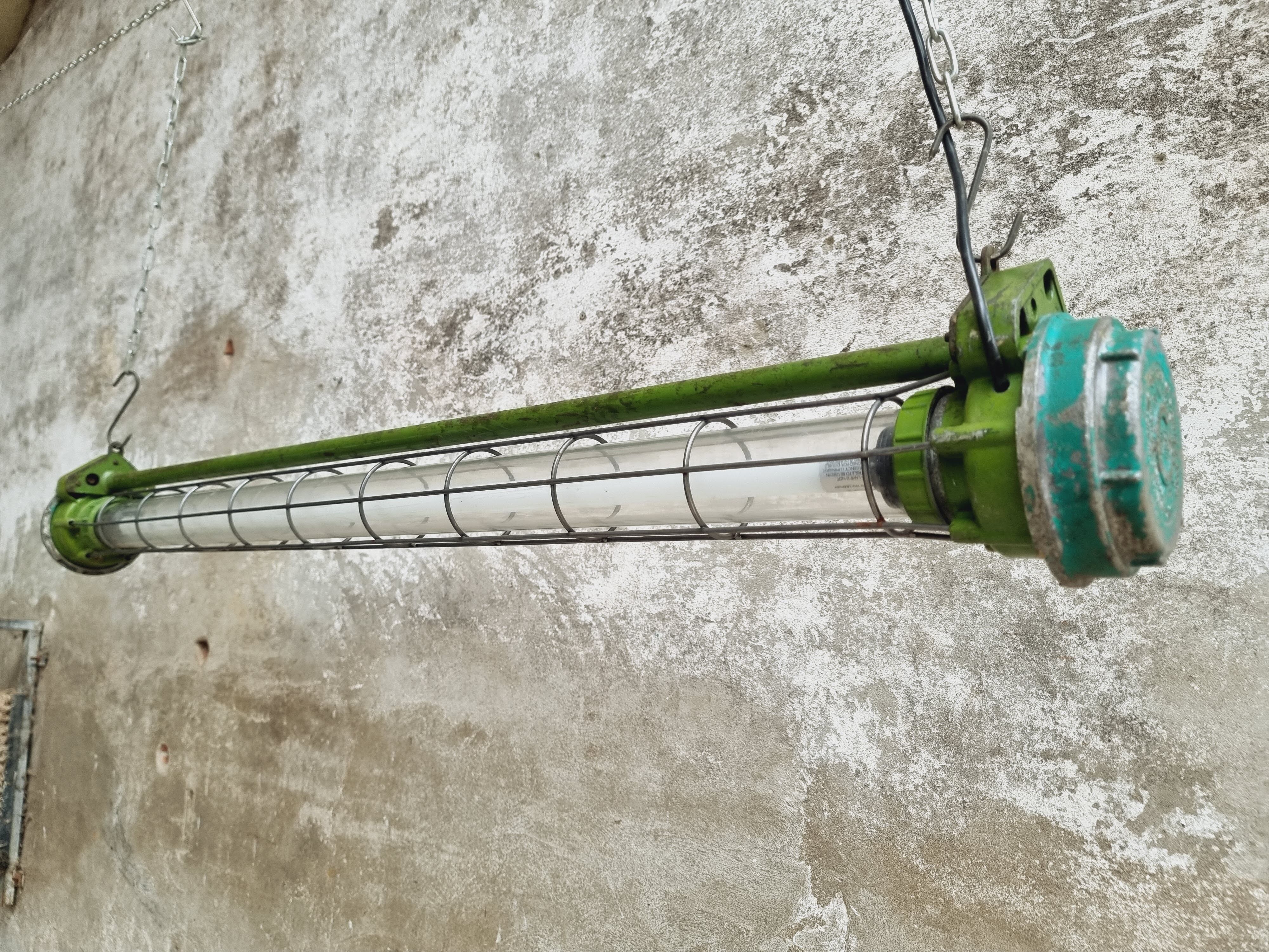 Lampe minière 147 cm de long