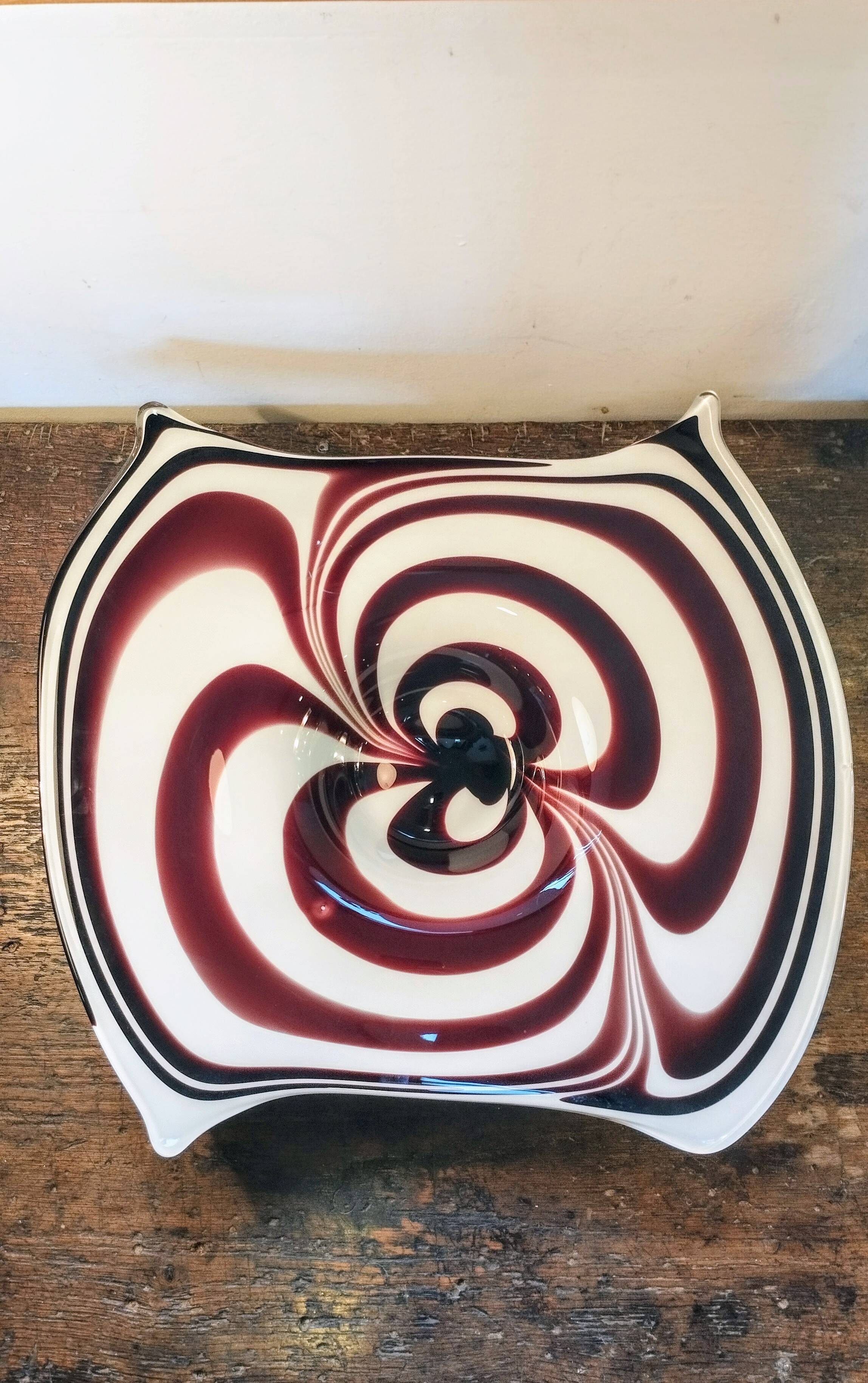Vintage two tone  large fruit bowl