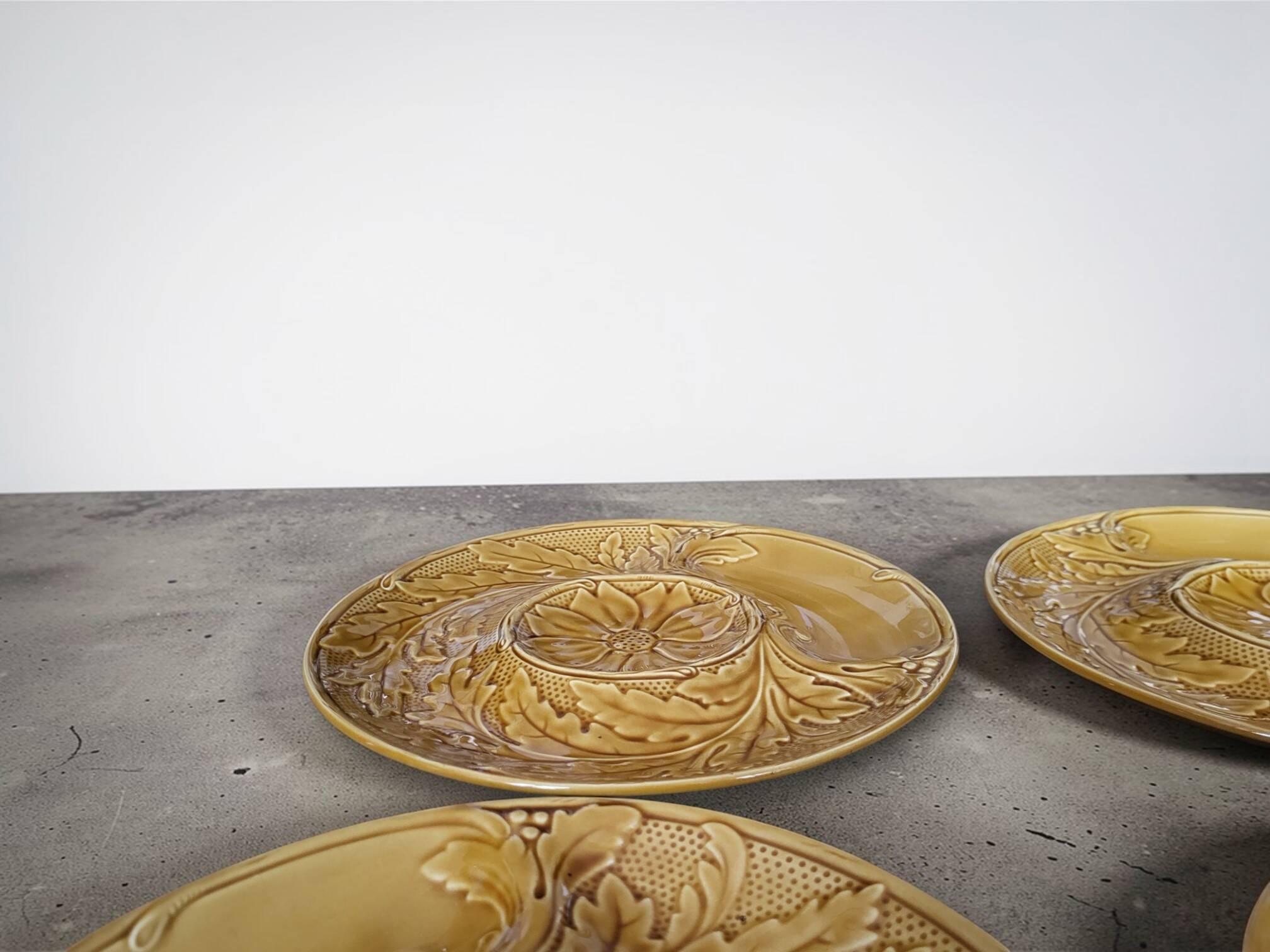 6 artichoke plates Barbotine Gien