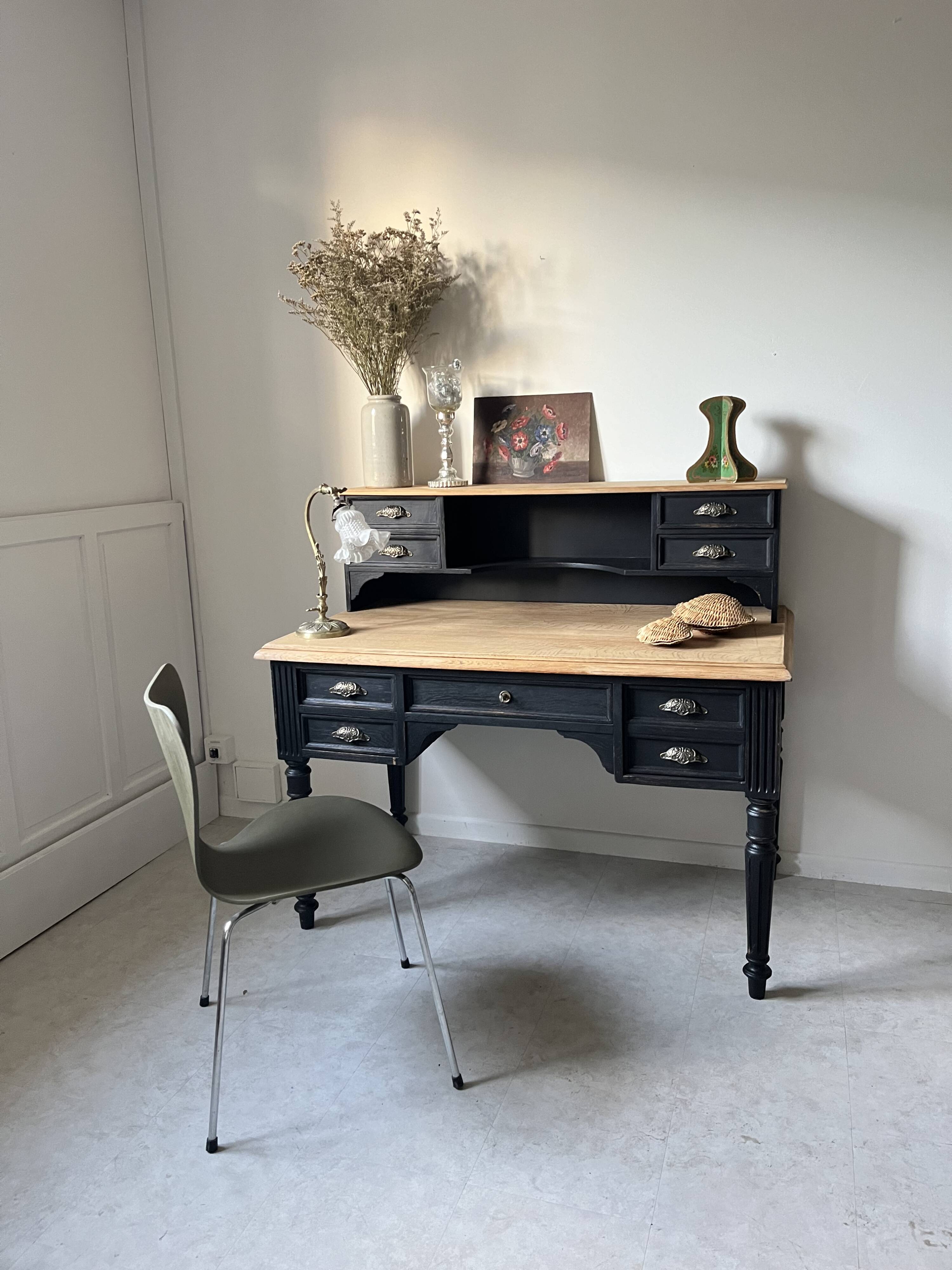 Louis-Philippe oak desk