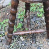 Tripod stool with bossed feet