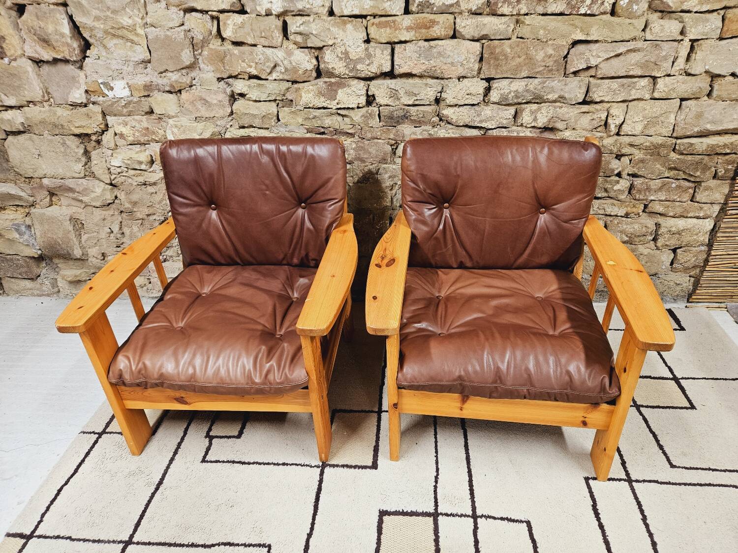Pair of leather armchairs 1980