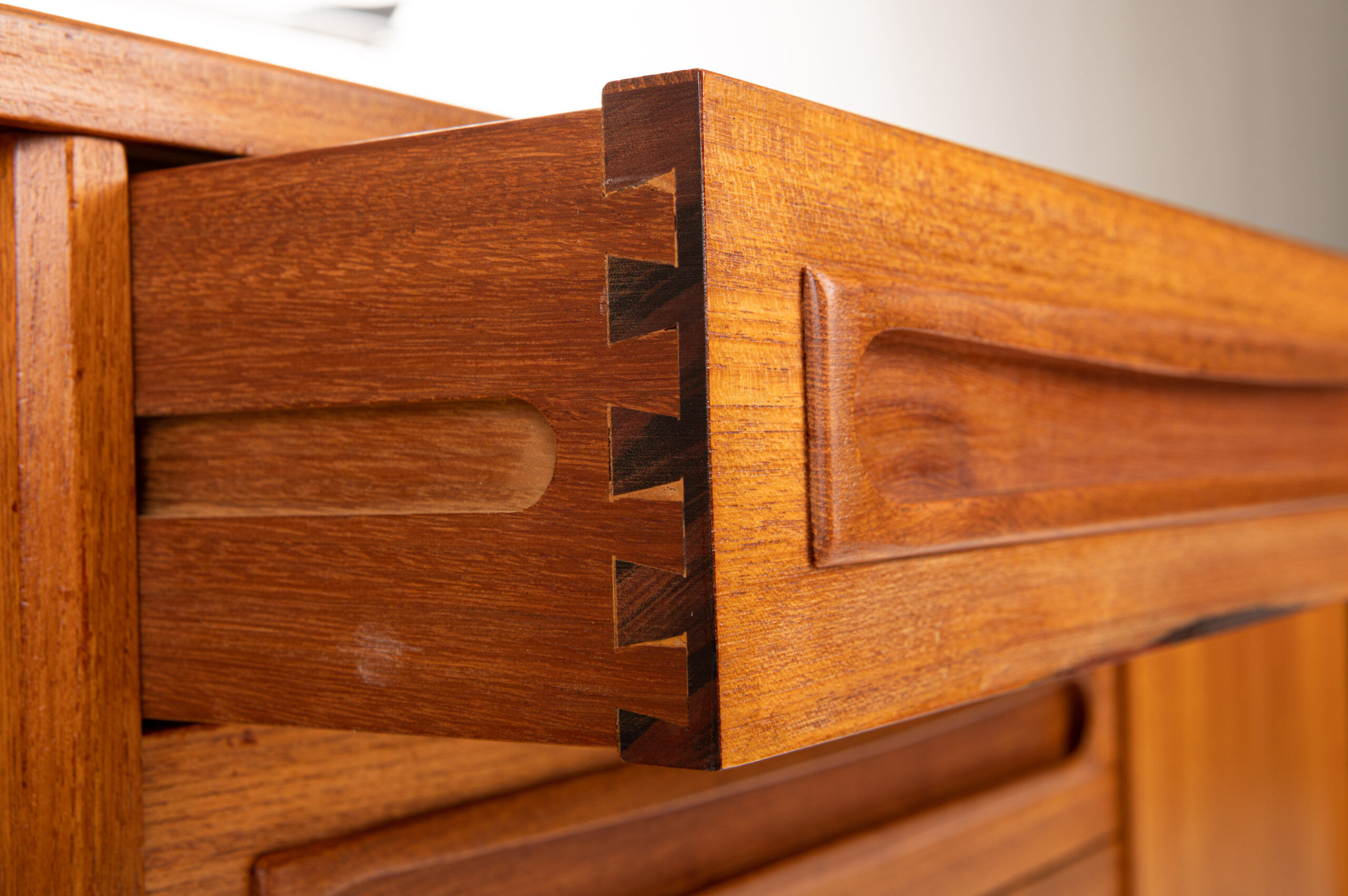 Buffet scandinave par Johannes Andersen, Danemark années 1960