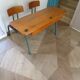 Bureau d’écolier vintage en bois et métal - Bureau double