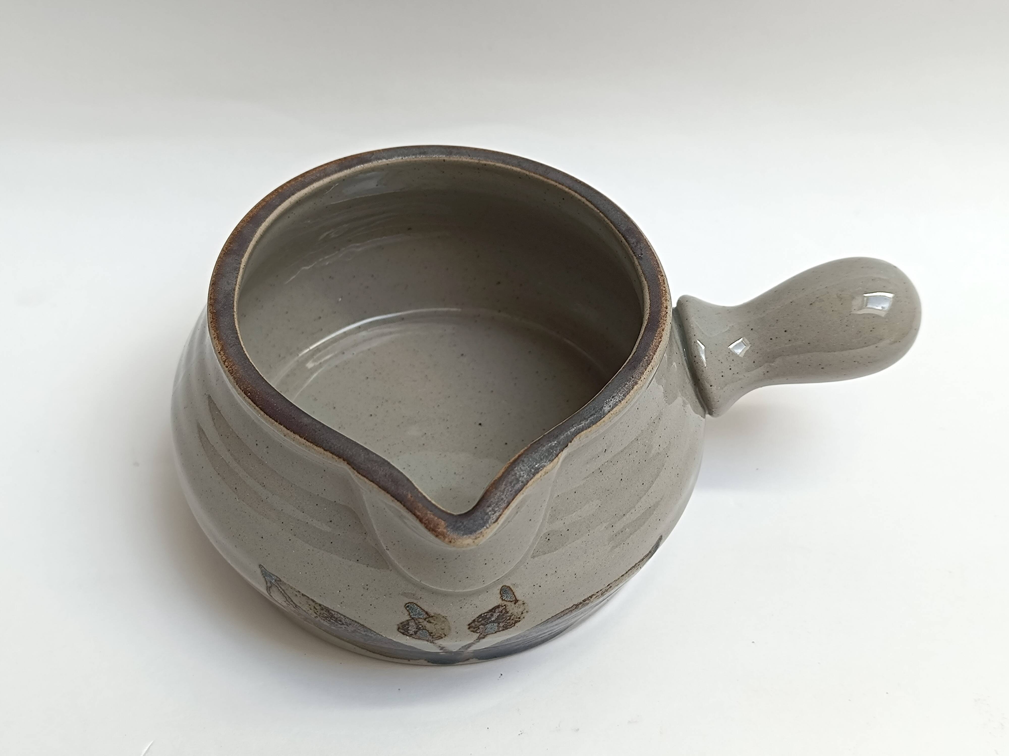 Arnon sandstone saucepan