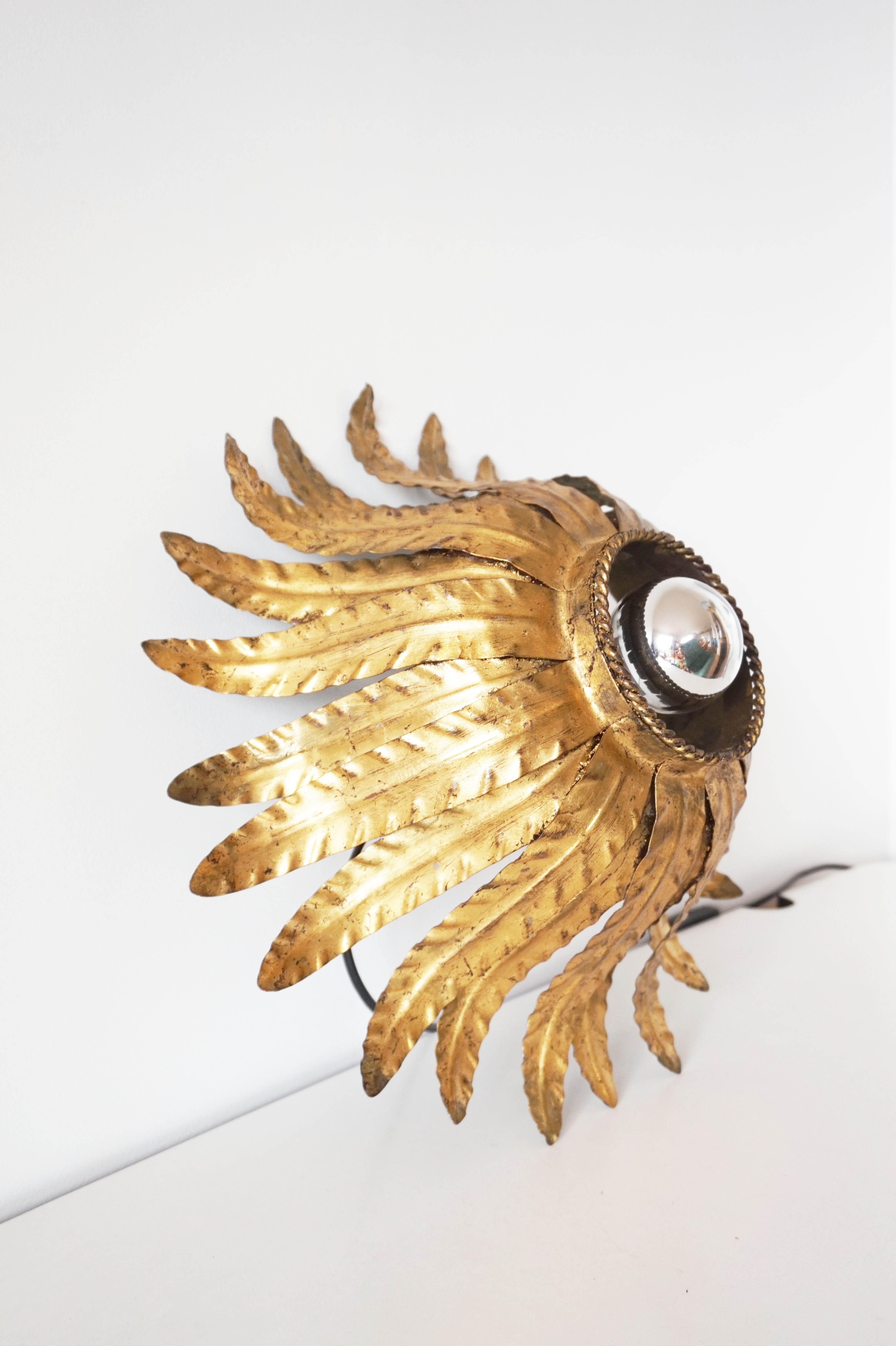 Wall lamp or ceiling lamp flower in gilded metal