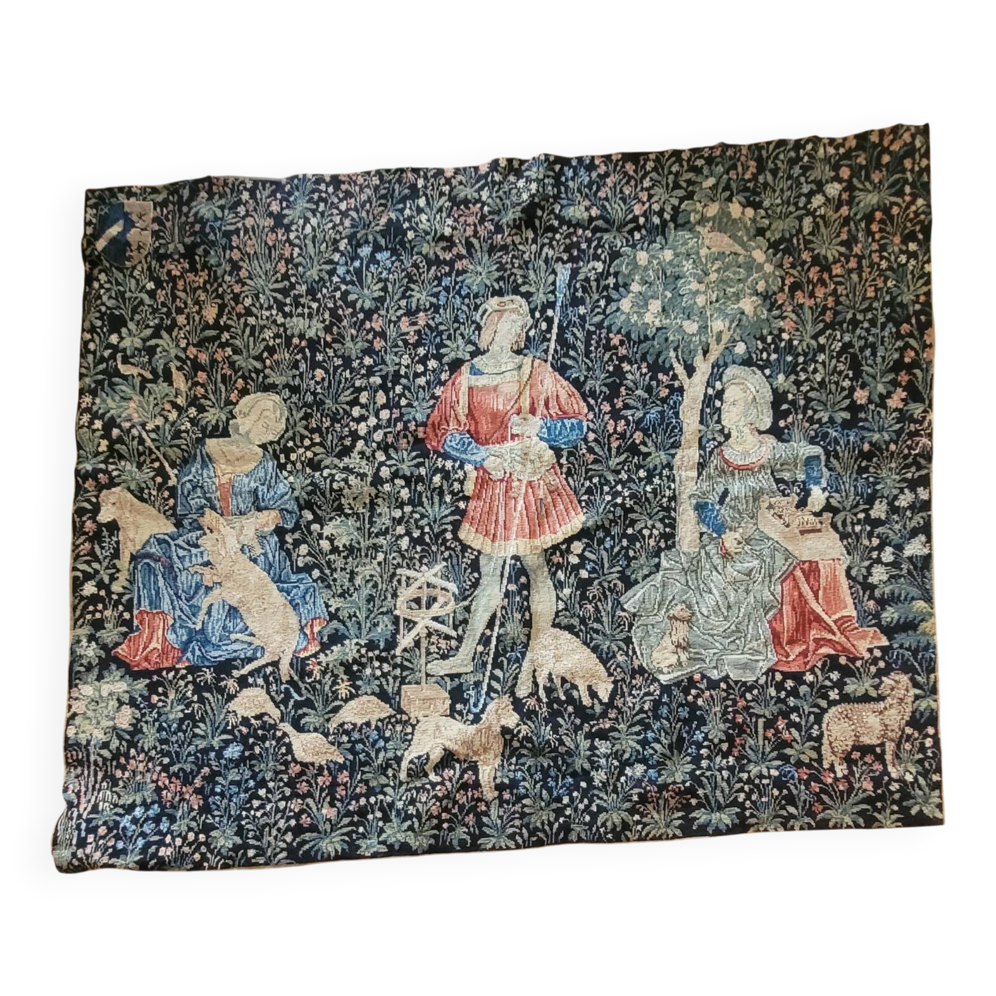 Wall tapestry: shearing