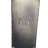Antique vertical cabin trunk – 109 cm – parchment interior