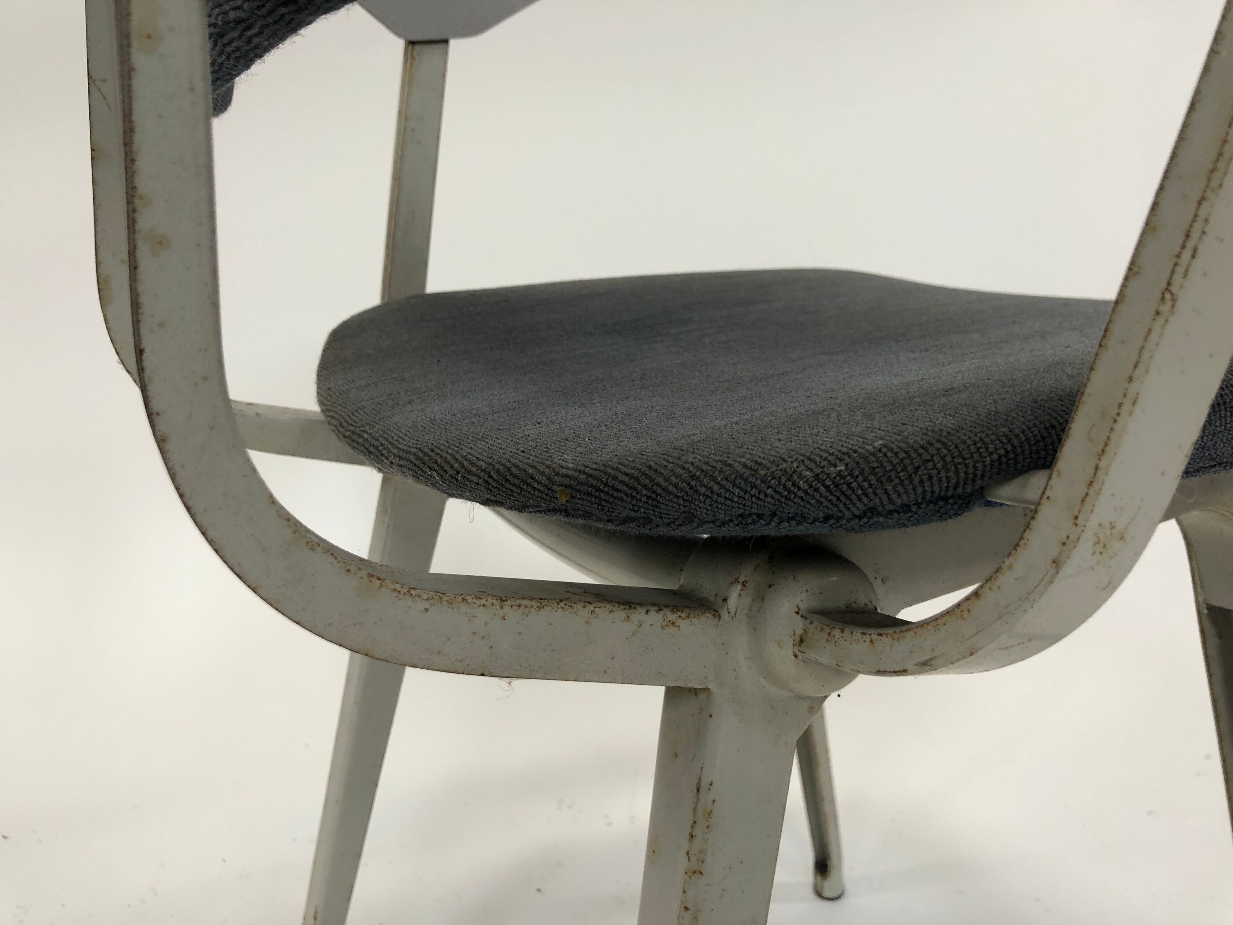Circle Friso Kramer Revolt Ahrend vintage chair with designer armrests