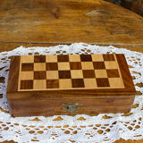 Travel chess set, in marquetry, magnetic pieces