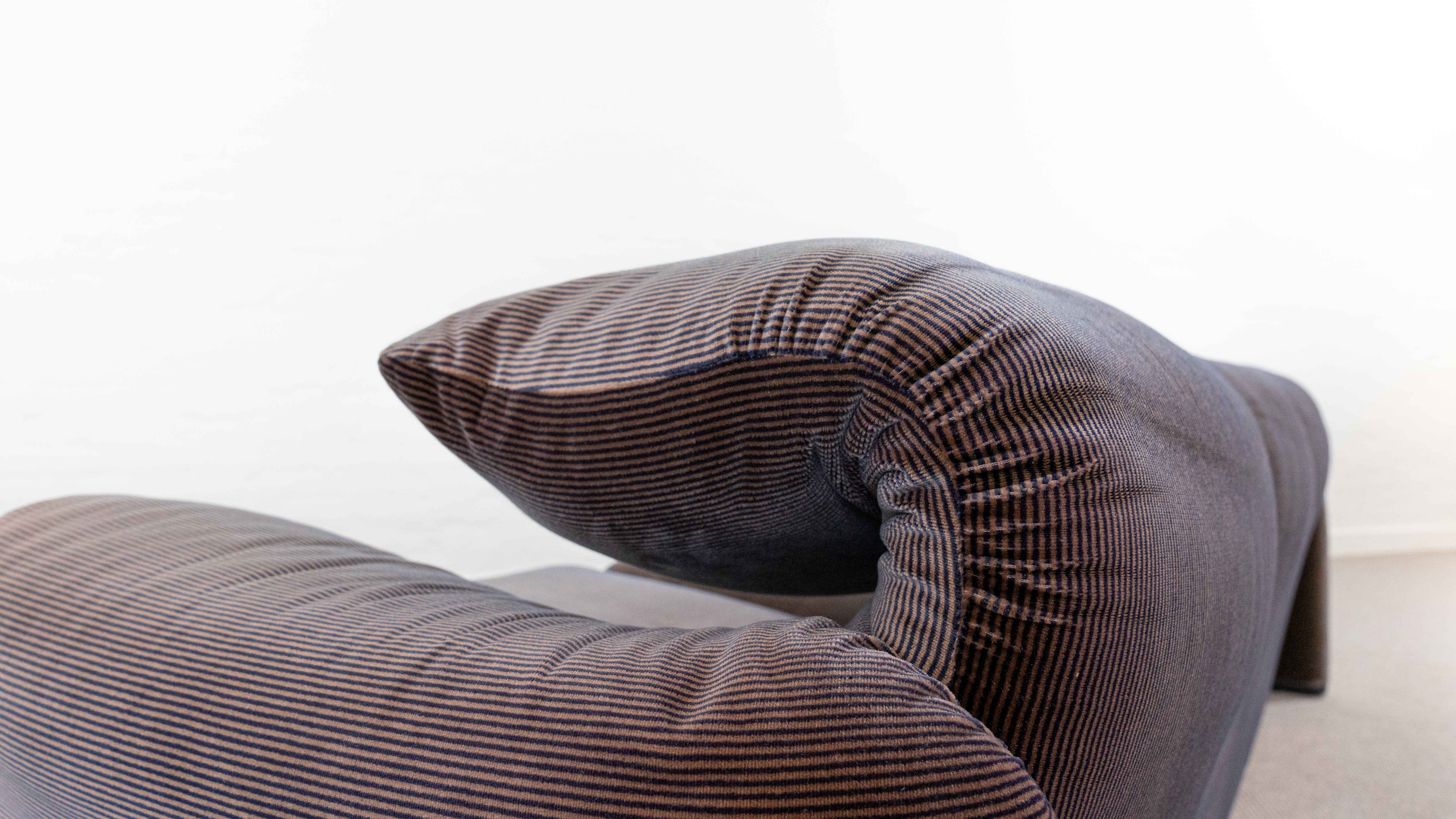 Maralunga 3-seater sofa by vico magistretti for cassina, italy