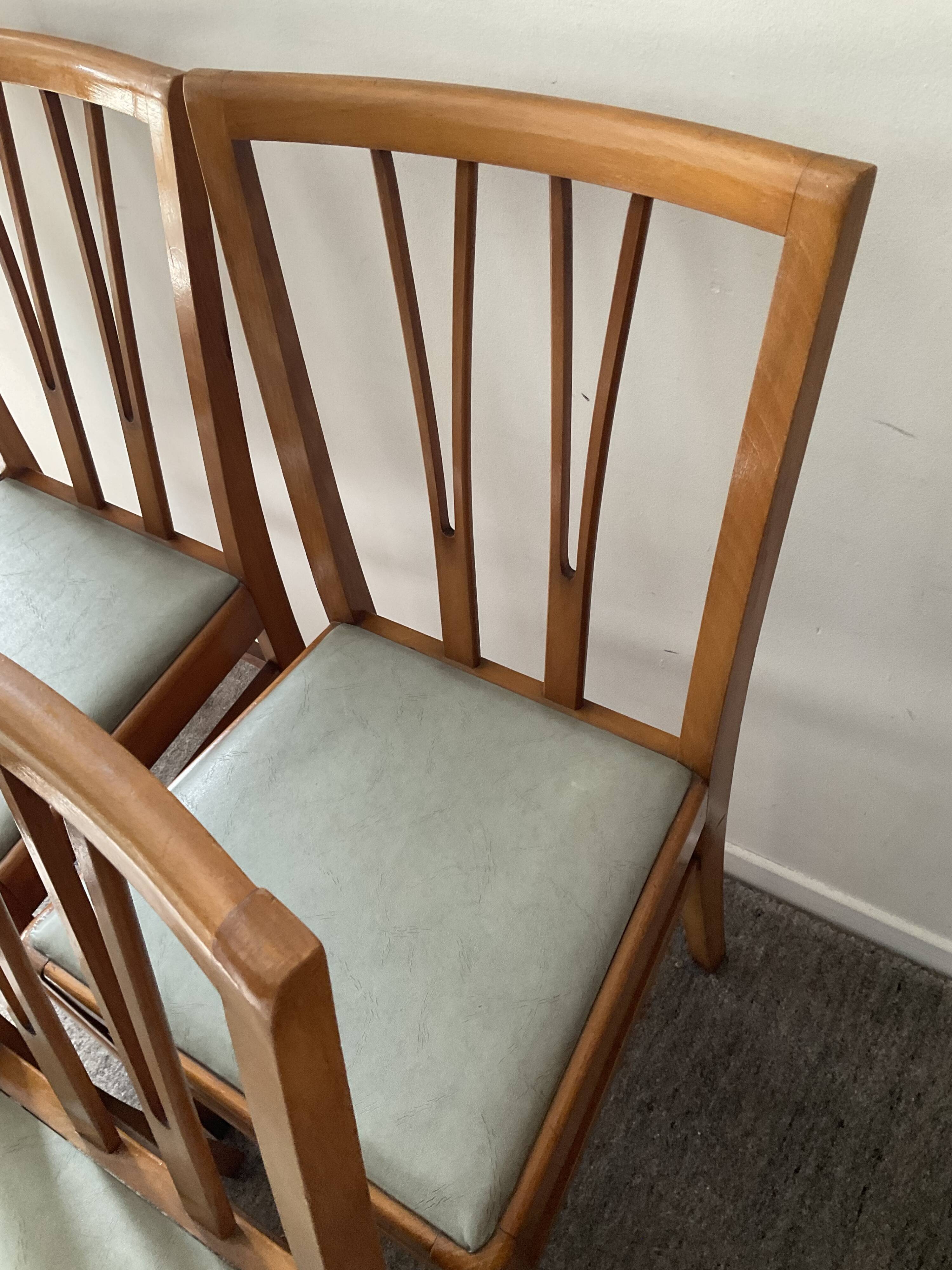 Series of 4 vintage chairs from the 60s-70s