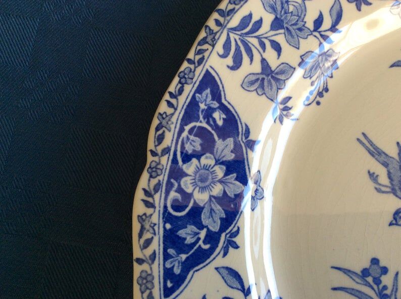Gien greenware dish by Delft motif