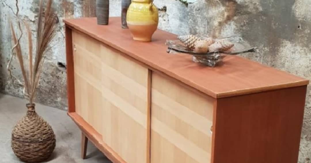 Vintage line with sliding doors