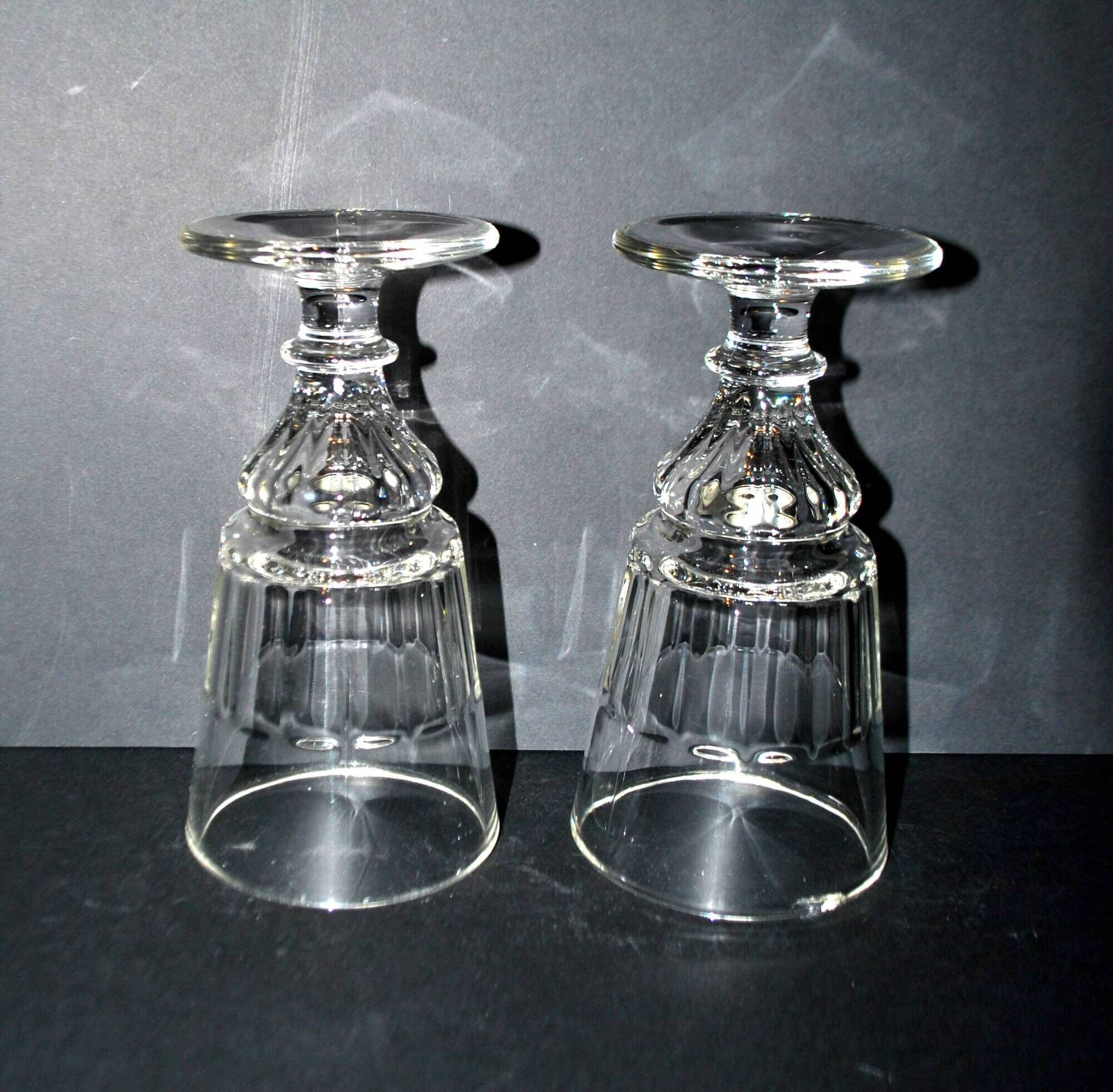 Lot de 2 verres à Absinthe en verre moulé vintage H16.5cm