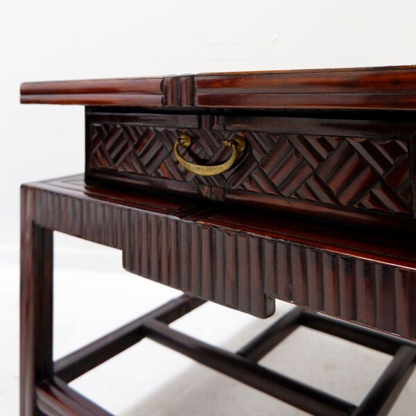 Paire de tables pagode vintage en faux bambou motif chevron - Maitland & Clasco