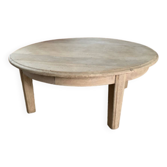 Round coffee table