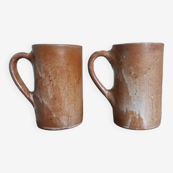 Enamelled stoneware mugs