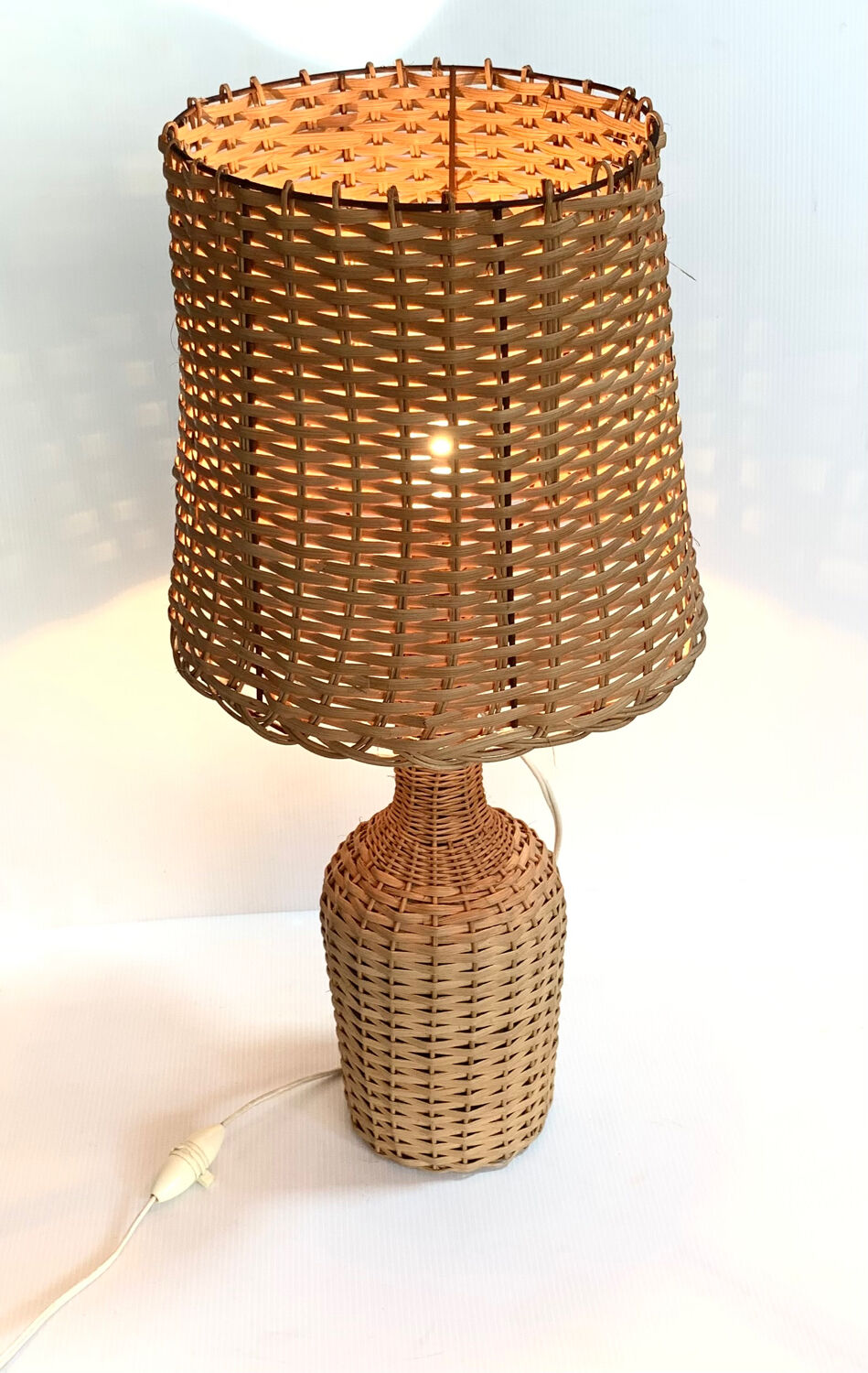 Rattan lamp