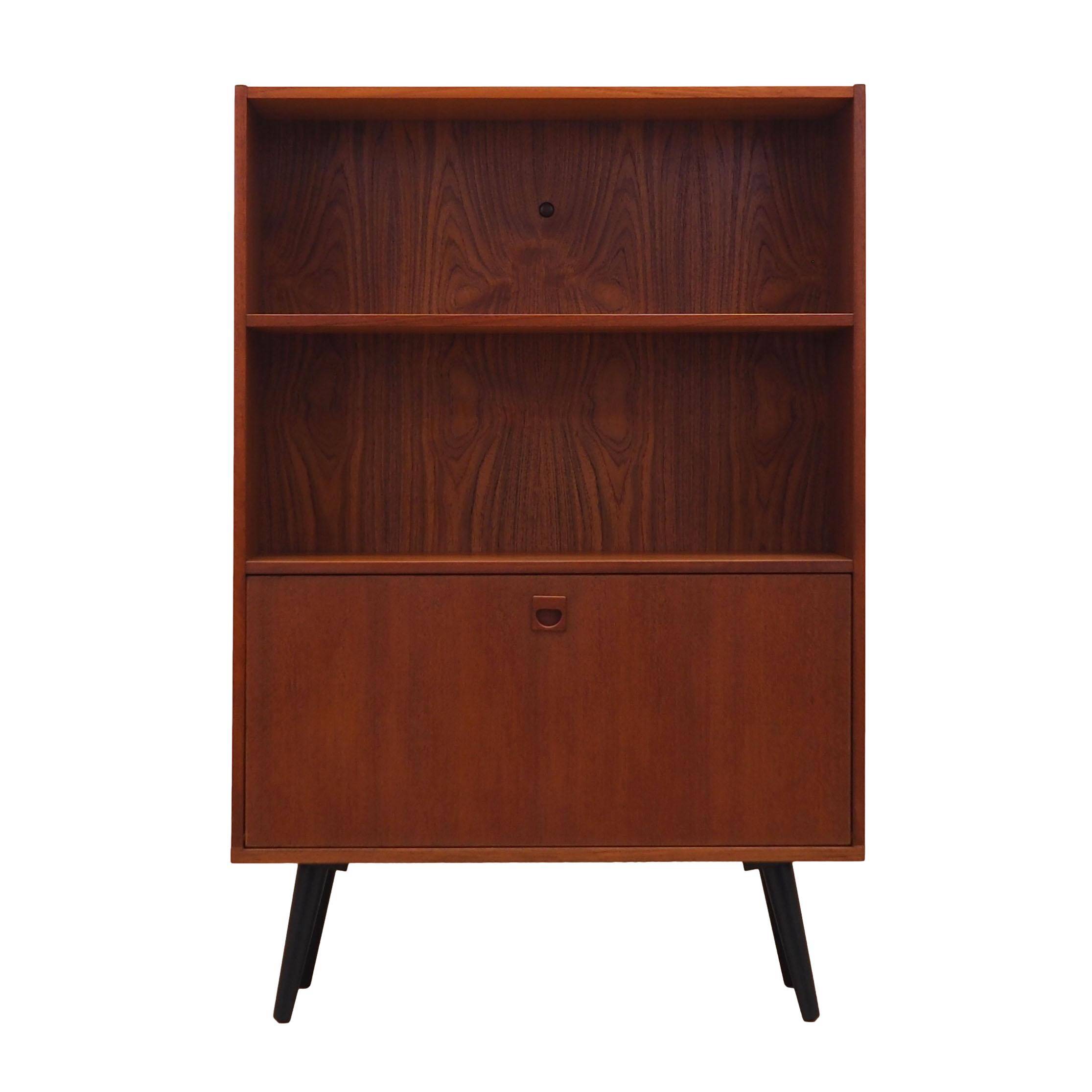 Bibliothèque en teck, design danois, années 1970, production : Danemark