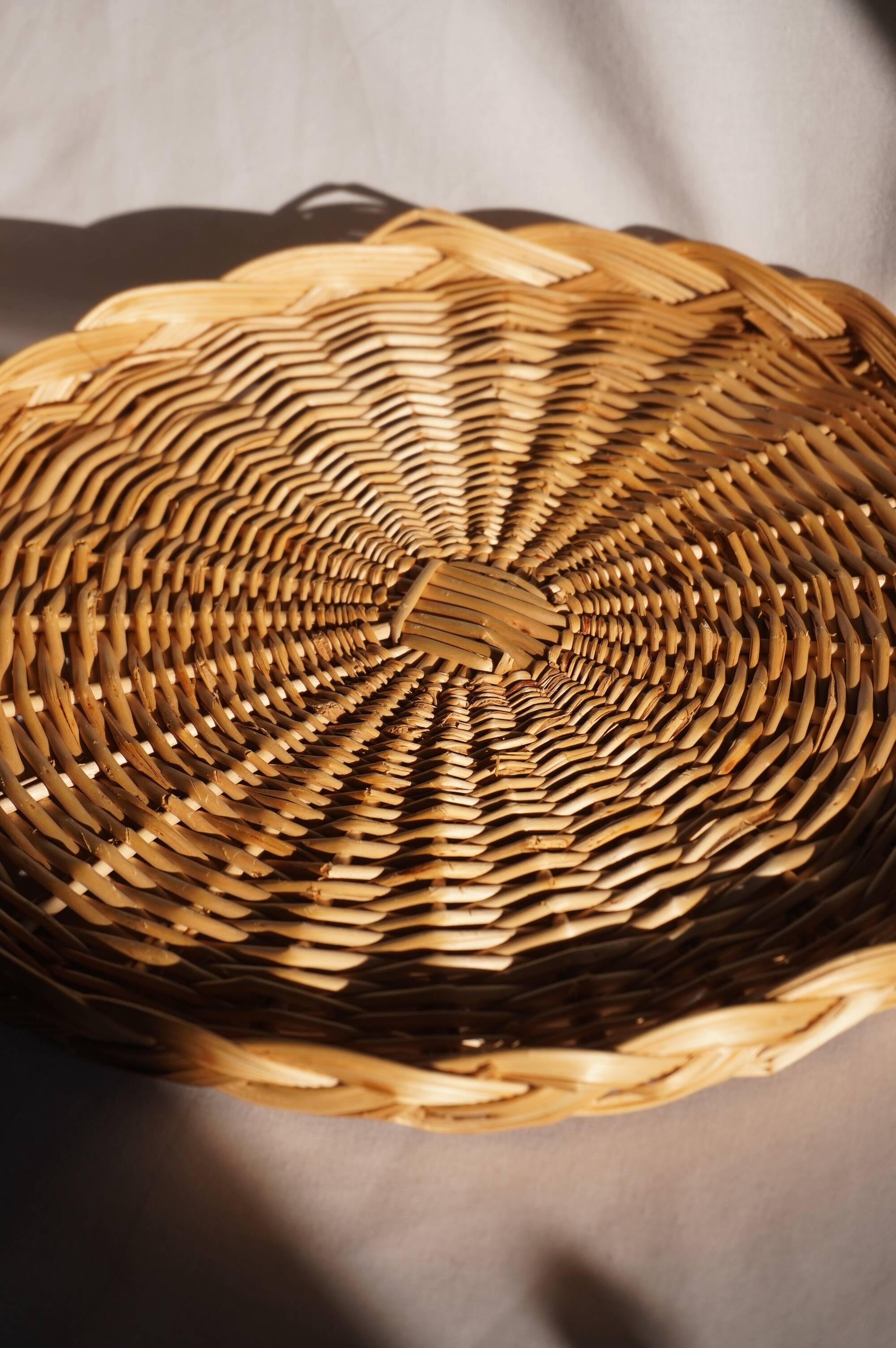 Wicker tray