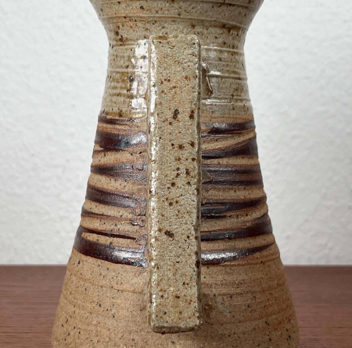 Danish modern studio pottery vase by Tue Poulsen for Tue Keramik, 1960.