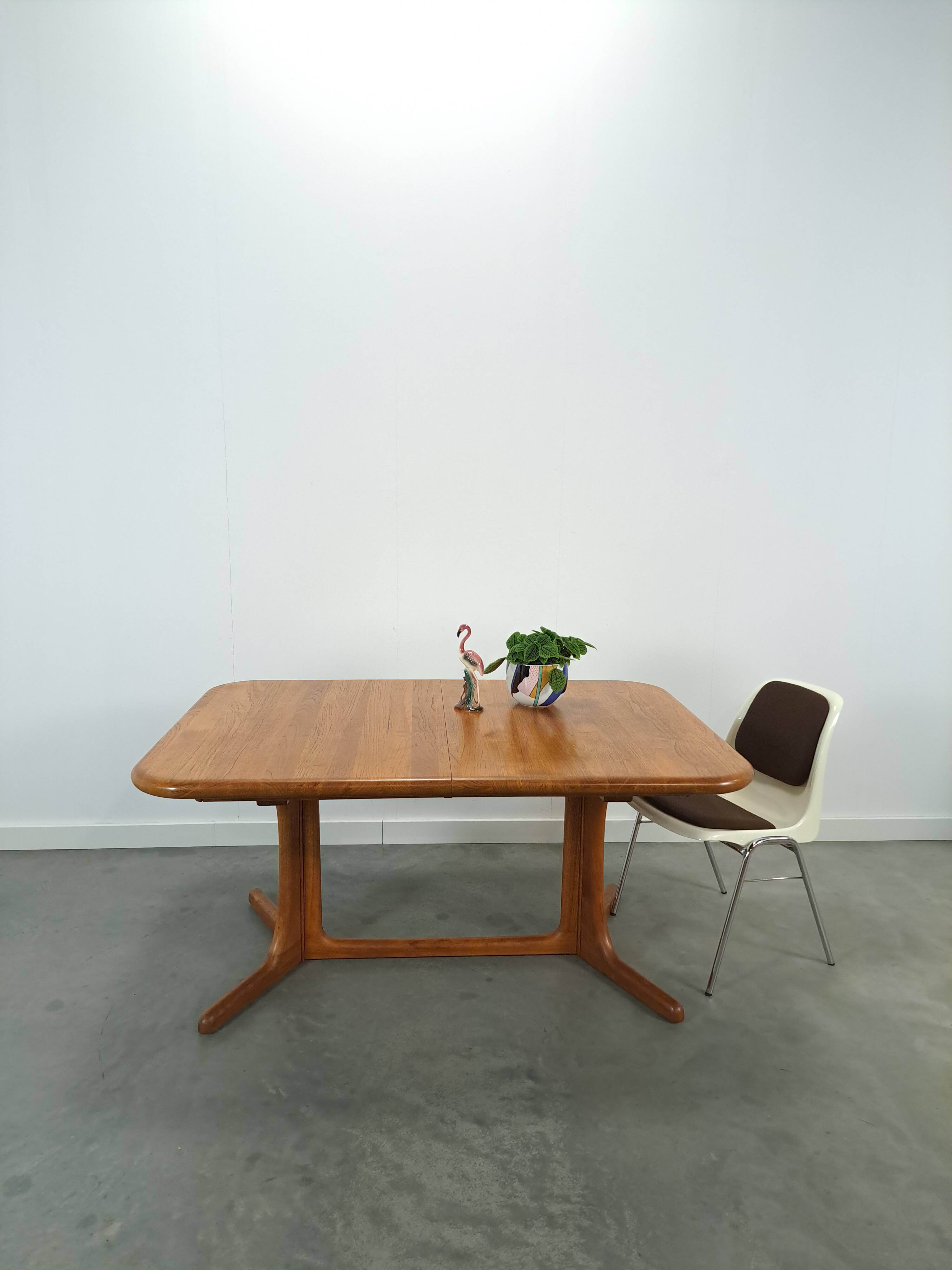 XL Deense uitschuifbare teak eettafel