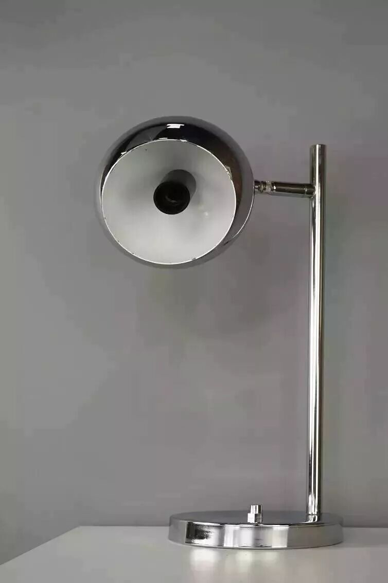 Lampe articulée en métal chromé années 60
