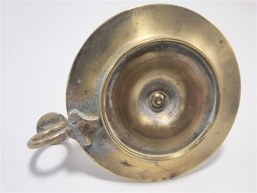 Hand candle holder