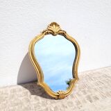 Small golden mirror 22x32cm shell pediment