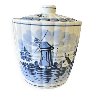 Very pretty sugar bowl or mustard pot from Delft Holland in earthenware.