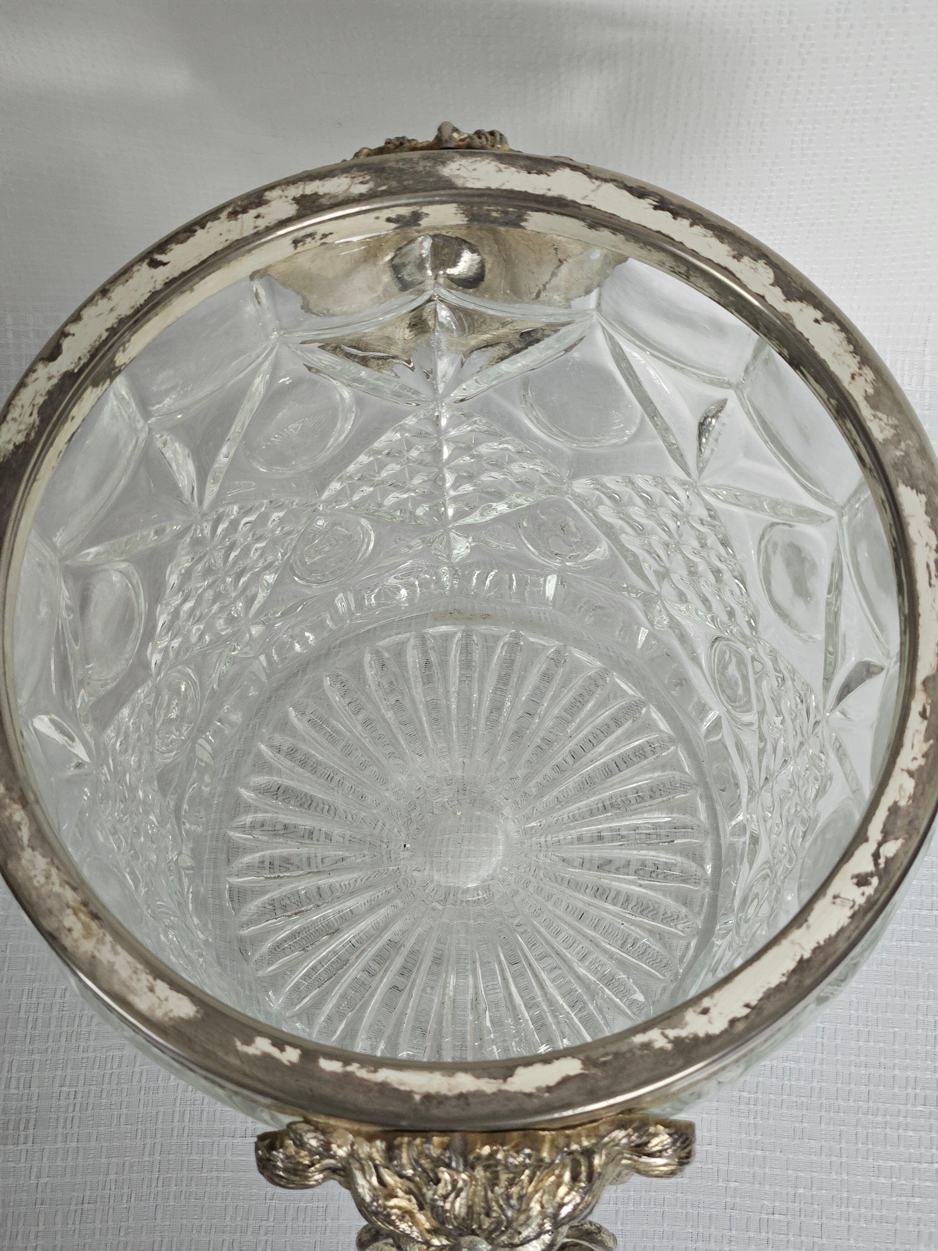 Lion head champagne bucket and its stand 20th century