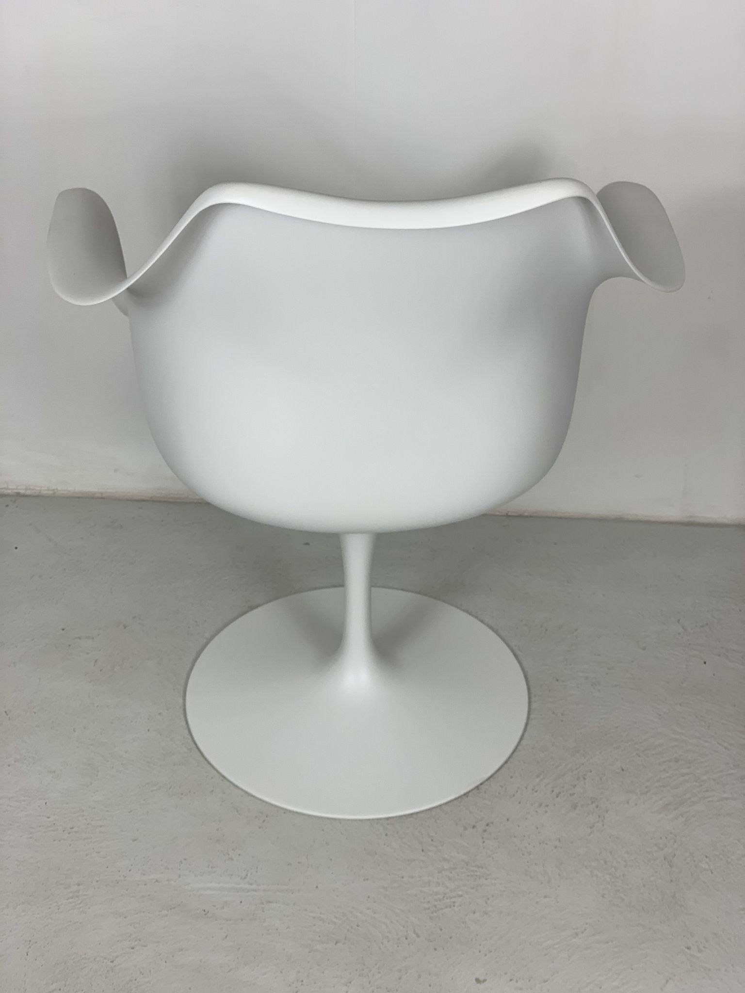 Eero Saarinen Tulip armchair for Knoll International, 1970