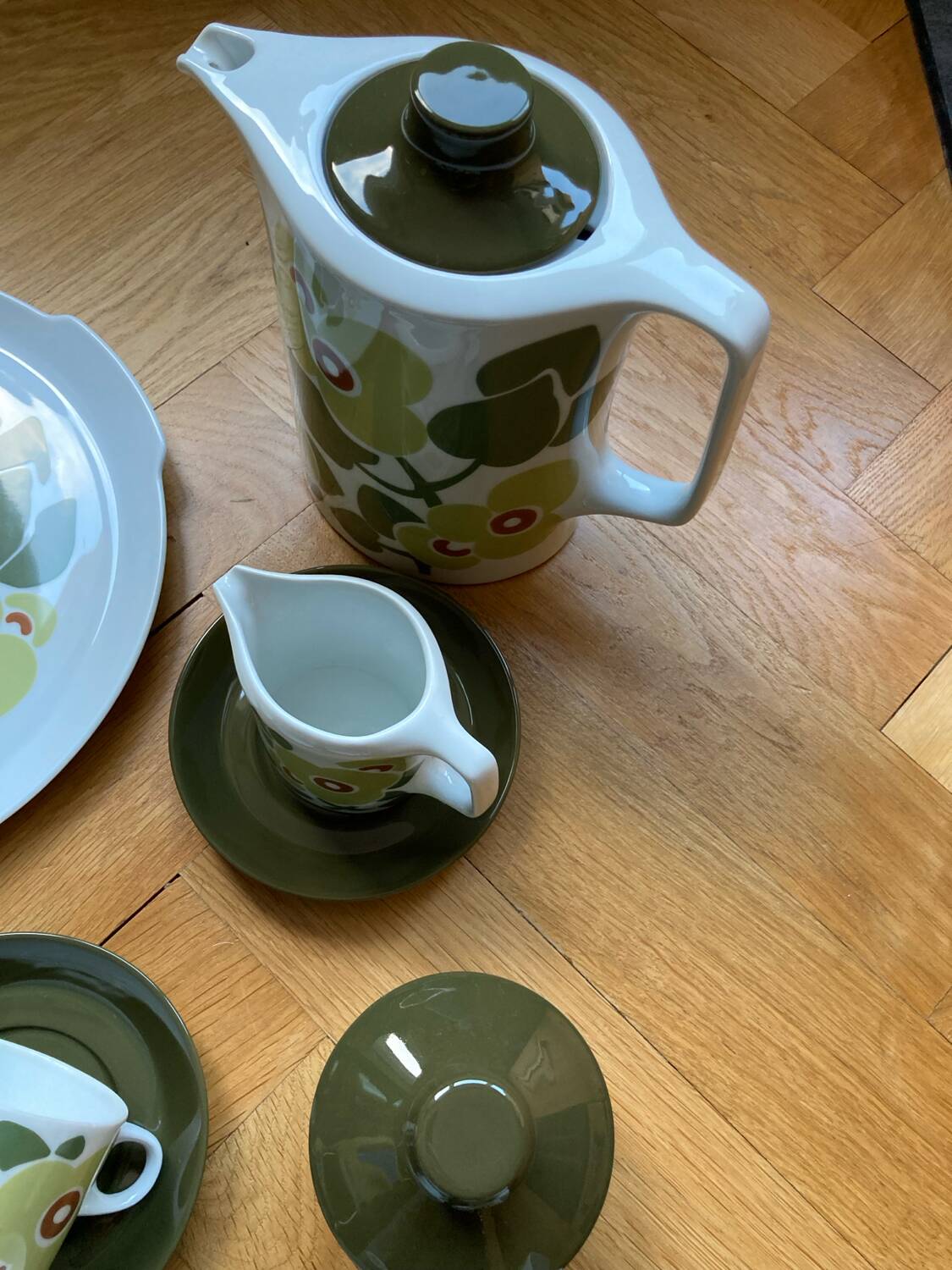 Vintage Hutschenreuther Novum Brasilia coffee set