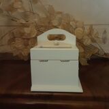 White wooden jewelry box